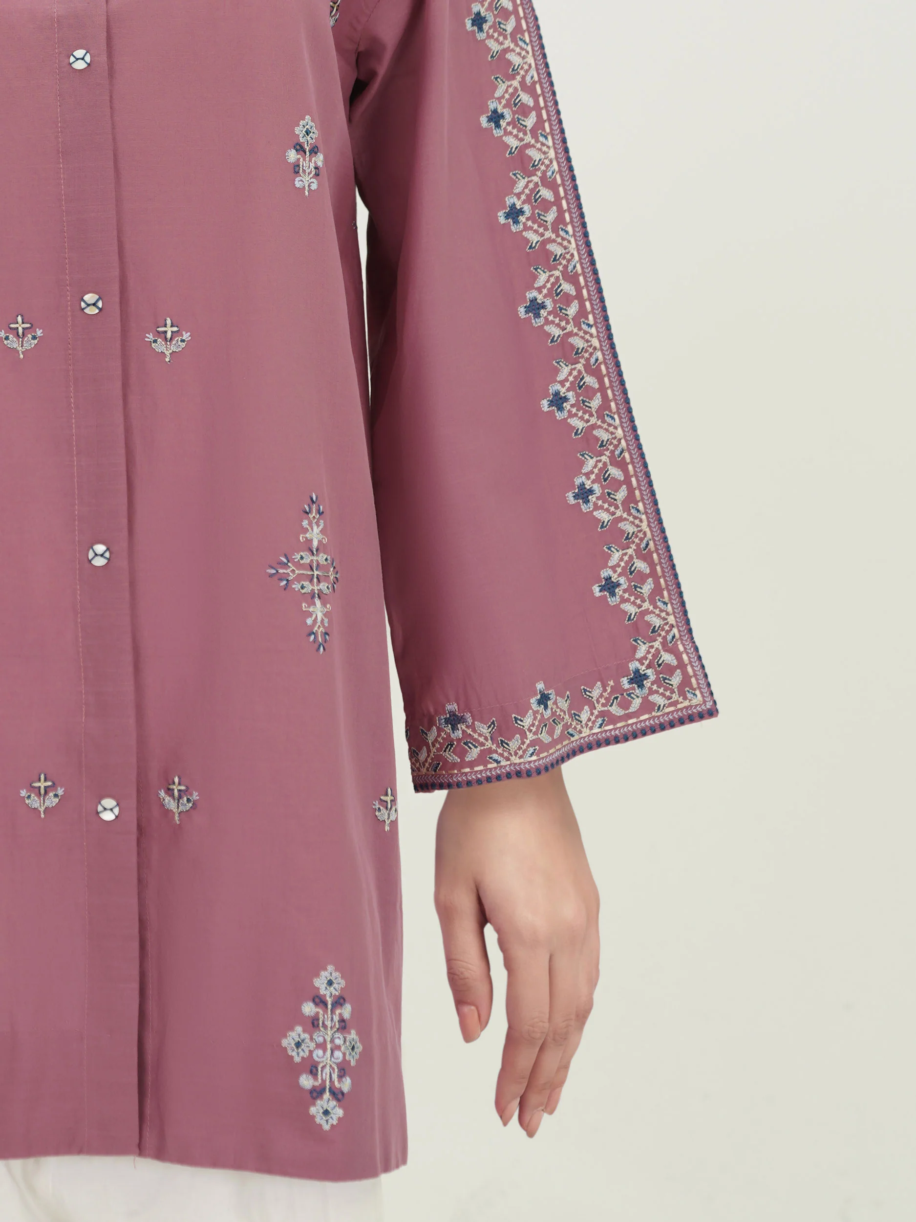 Cambric Slub Kurti- Embroidered (Pret) - Image 5