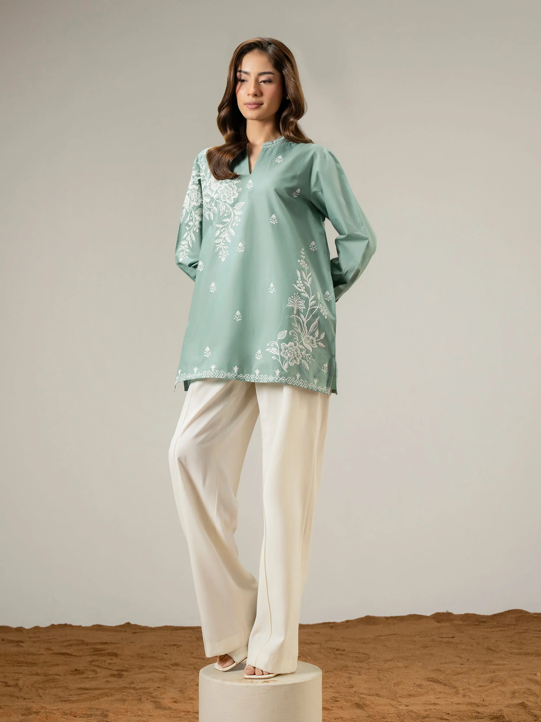 Cambric Kurti-Embroidered (Pret) - Image 5