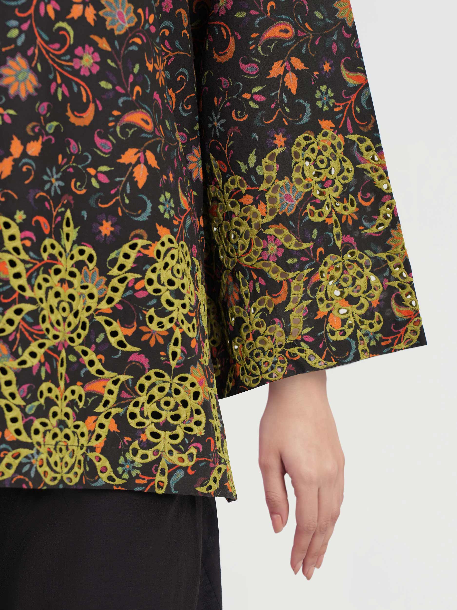 Viscose Cotton Kurti- Embroidered (Pret) - Image 4