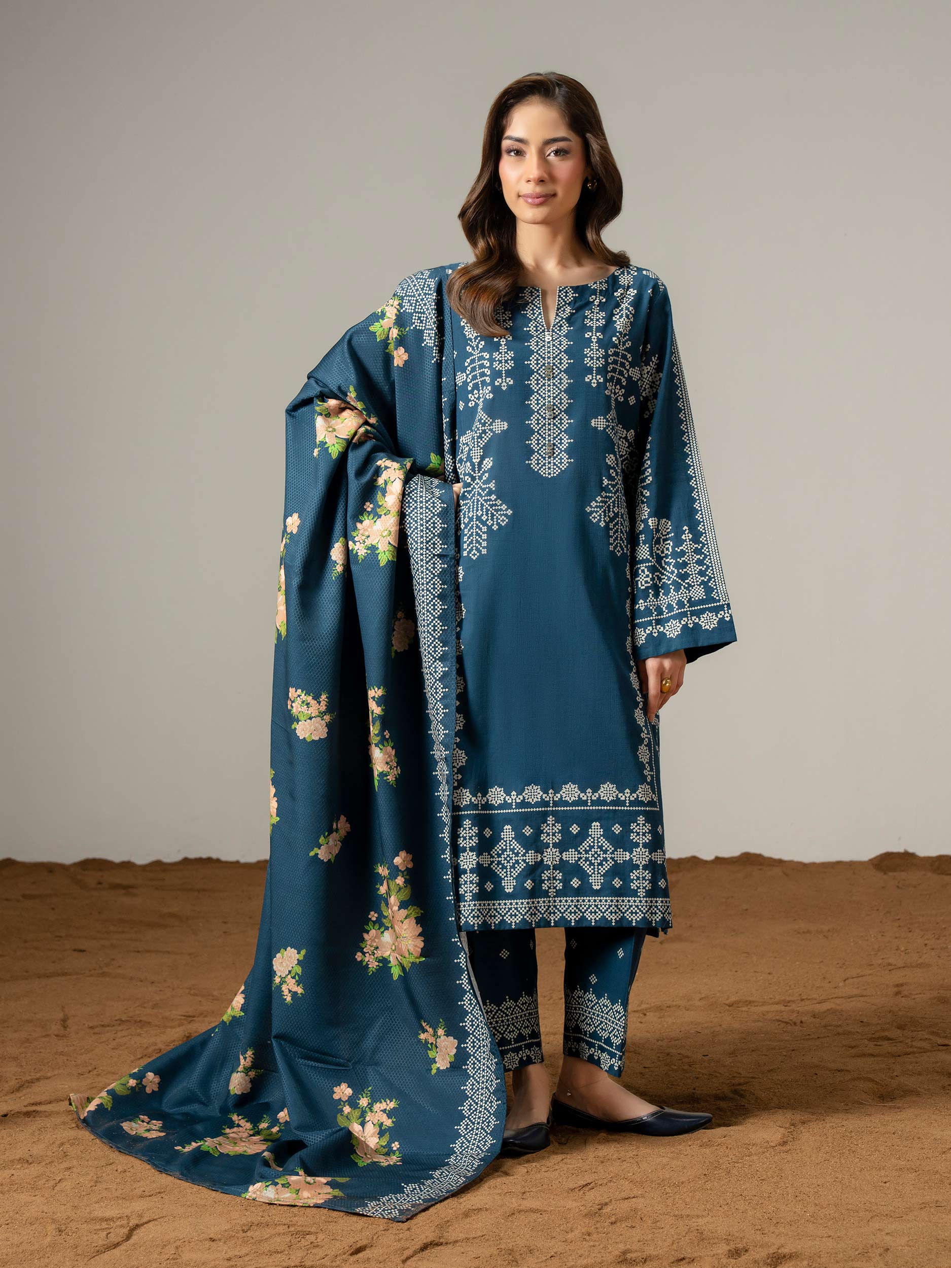 3 Piece Khaddar Suit-Paste Print (Pret) - Image 3
