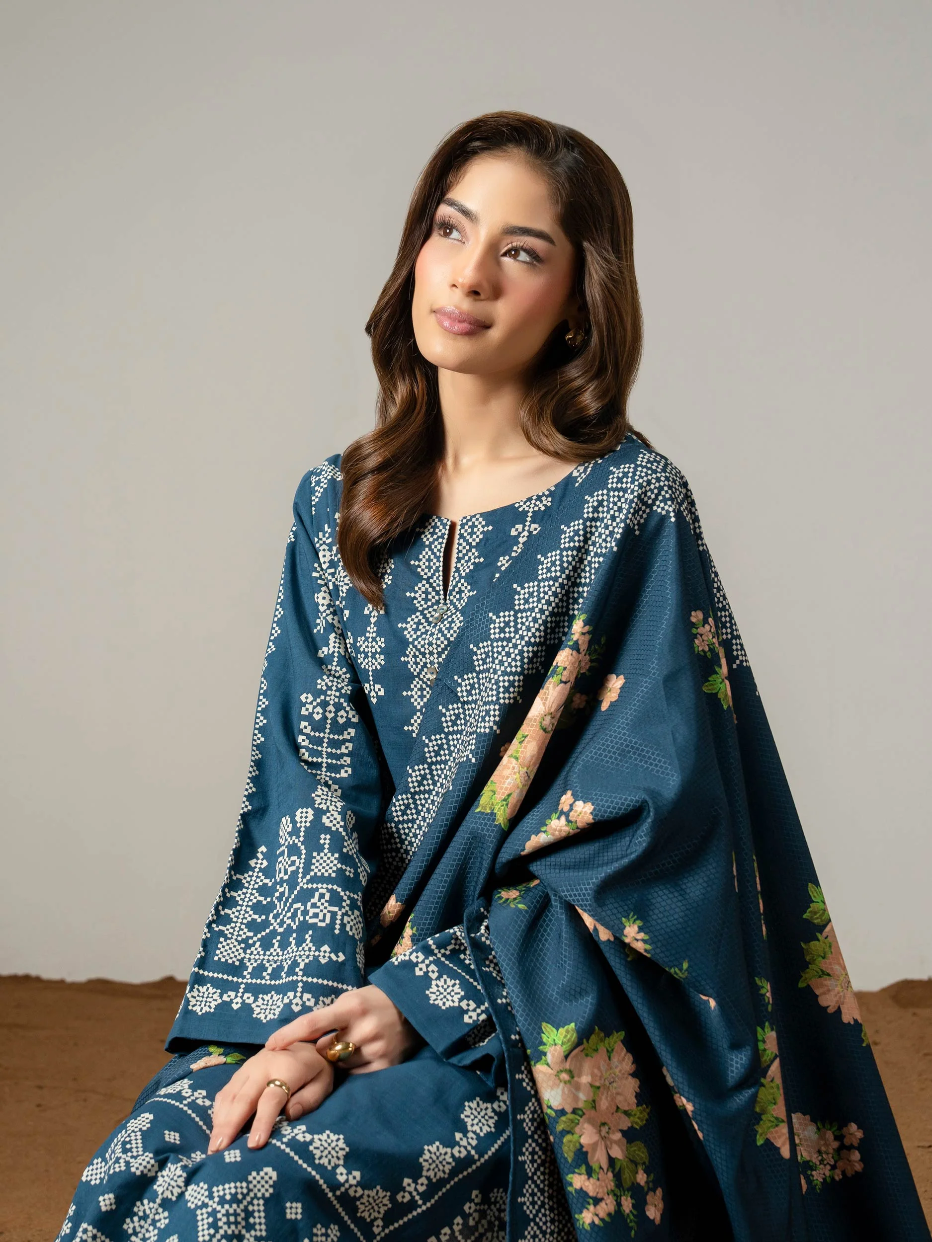 3 Piece Khaddar Suit-Paste Print (Pret) - Image 6