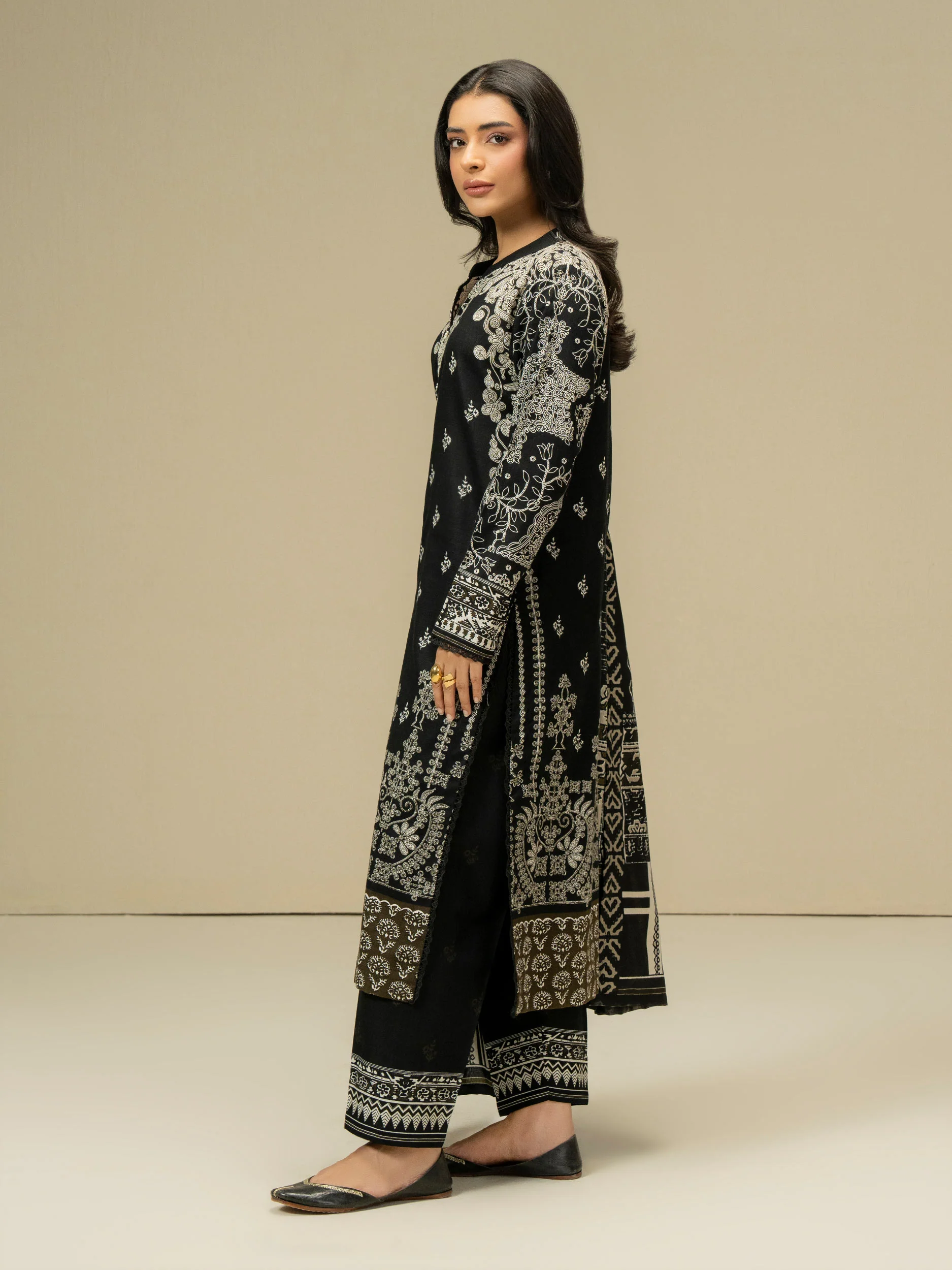3 Piece Khaddar Suit-Paste Print (Pret) - Image 3