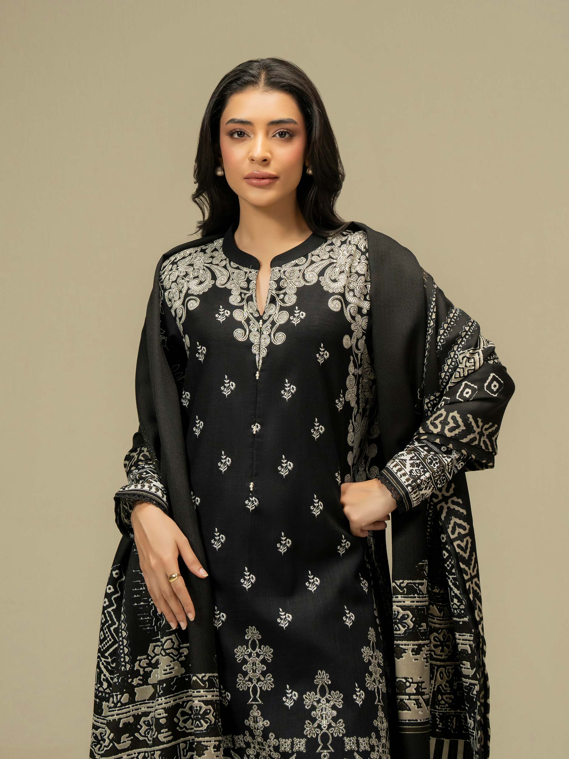 3 Piece Khaddar Suit-Paste Print (Pret) - Image 5