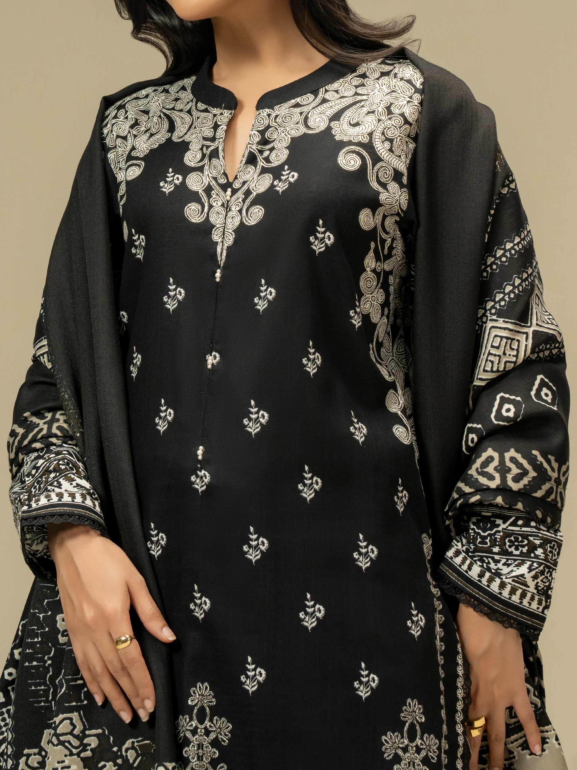 3 Piece Khaddar Suit-Paste Print (Pret) - Image 6