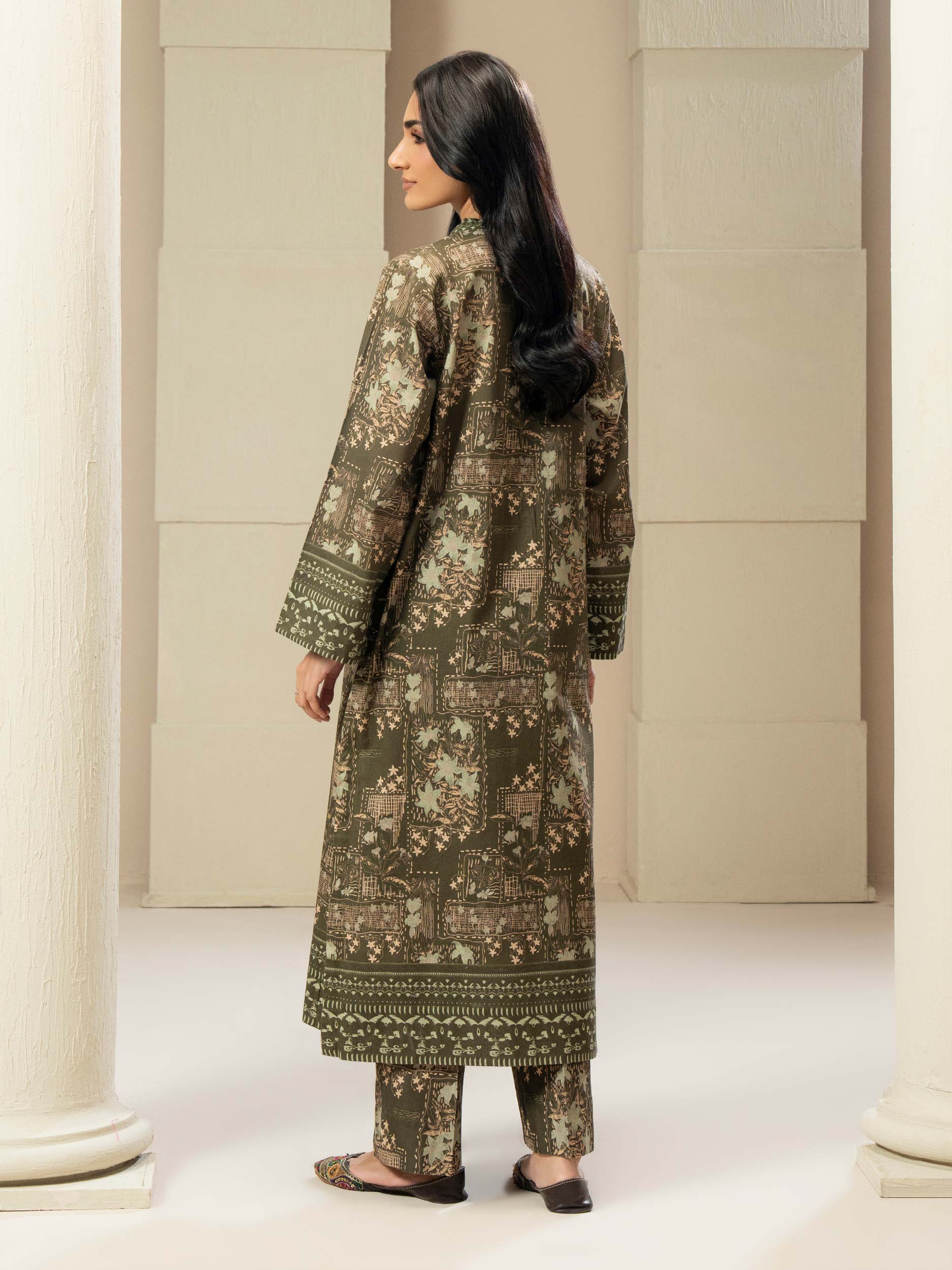 2 Piece Khaddar Suit (Pret) - Image 4