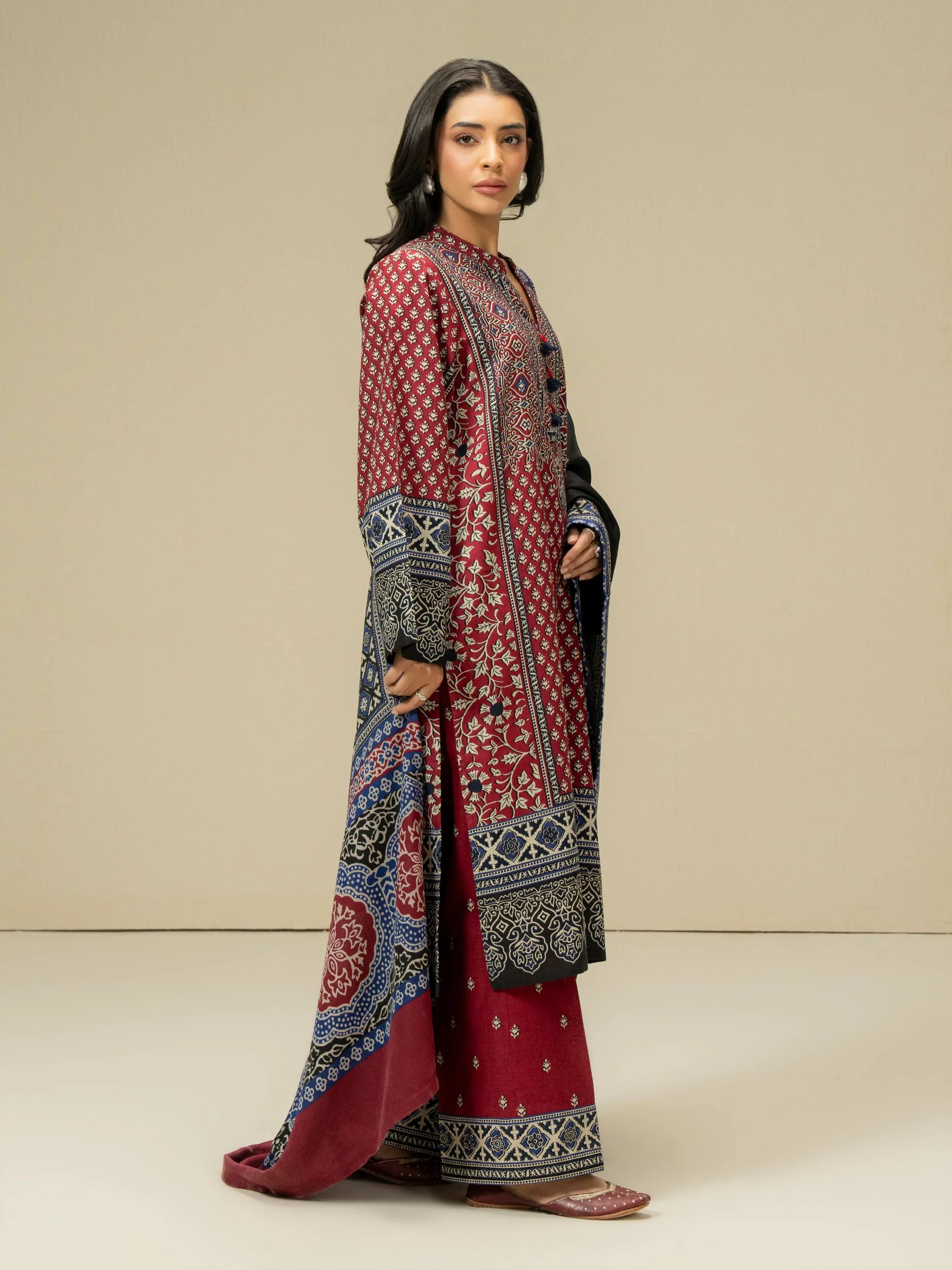 3 Piece Khaddar Suit-Prined (Pret) - Image 3