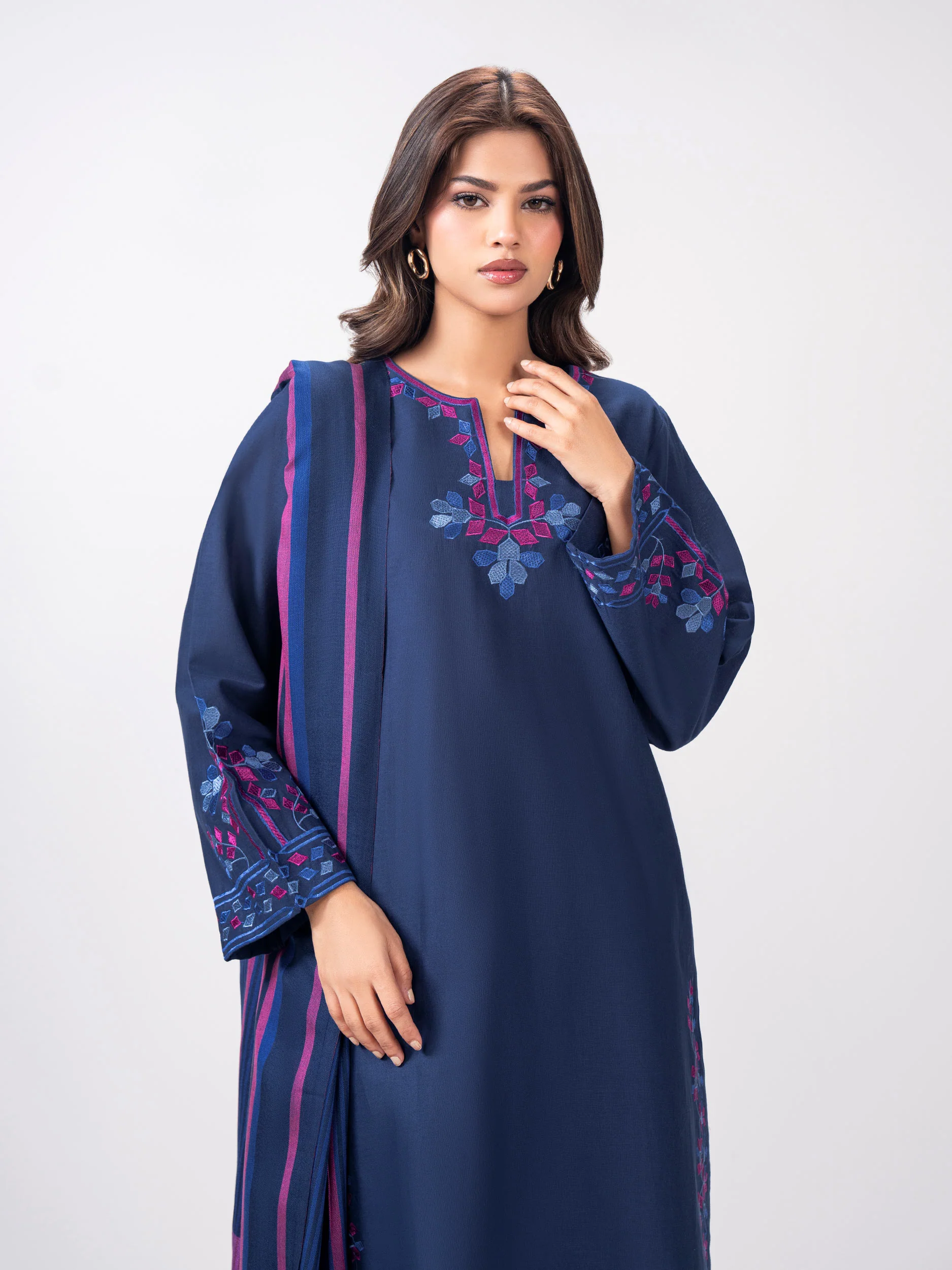 3 Piece Slub Khaddar Suit- Embroidered (Pret) - Image 4