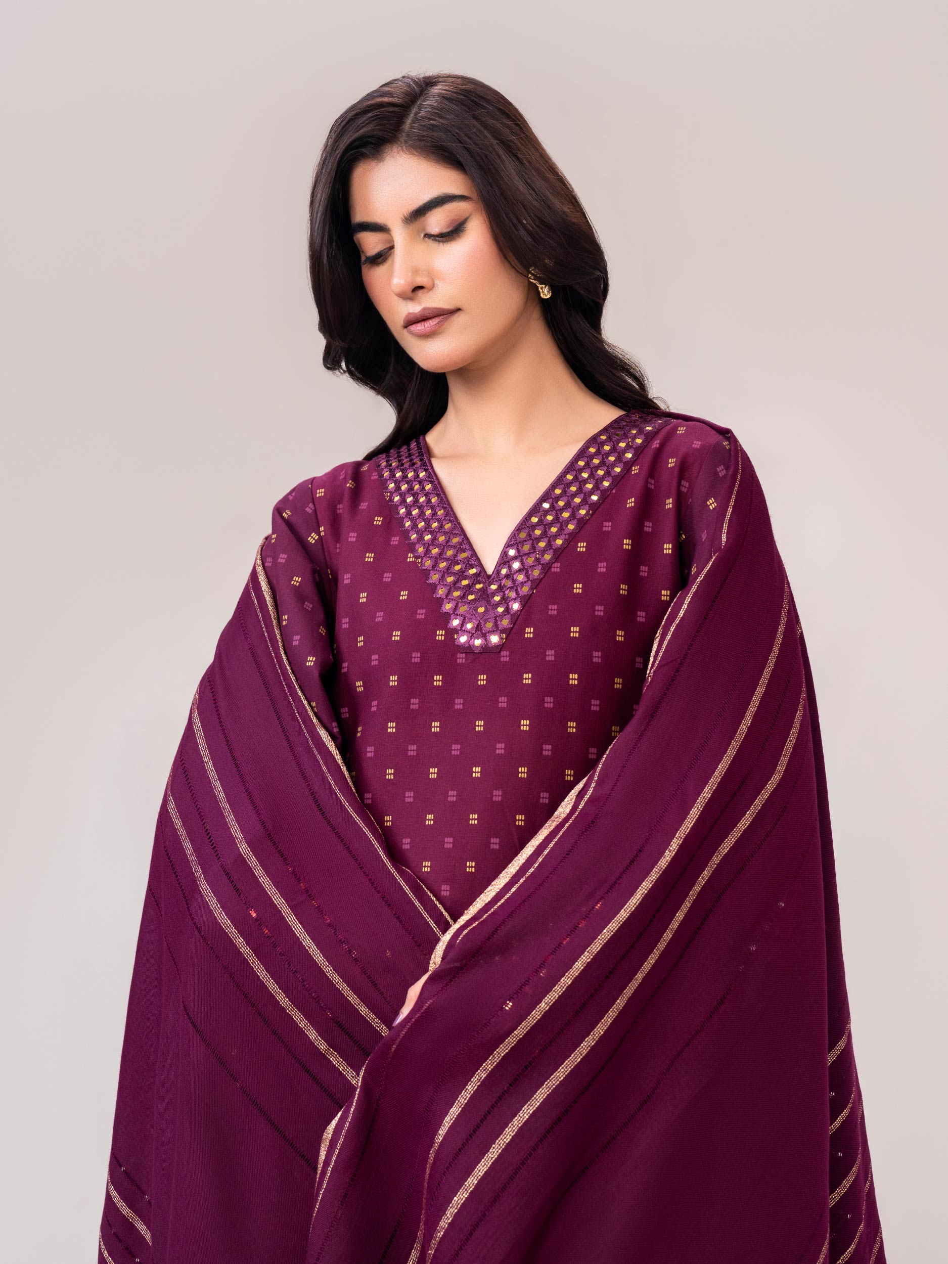 3 Piece Khaddar Suit- Embroidered (Pret) - Image 5