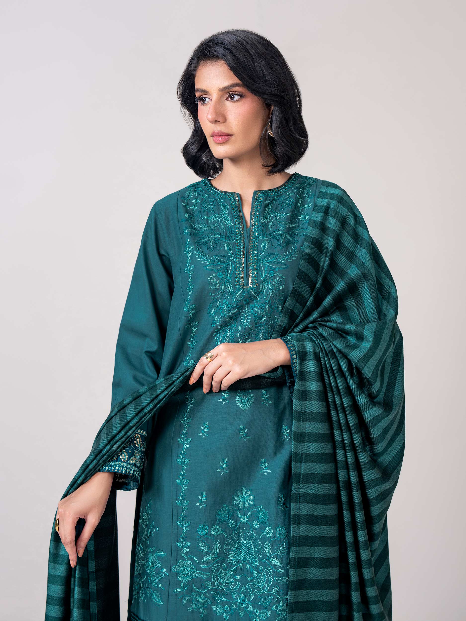3 Piece Khaddar Suit- Embroidered (Pret) - Image 4
