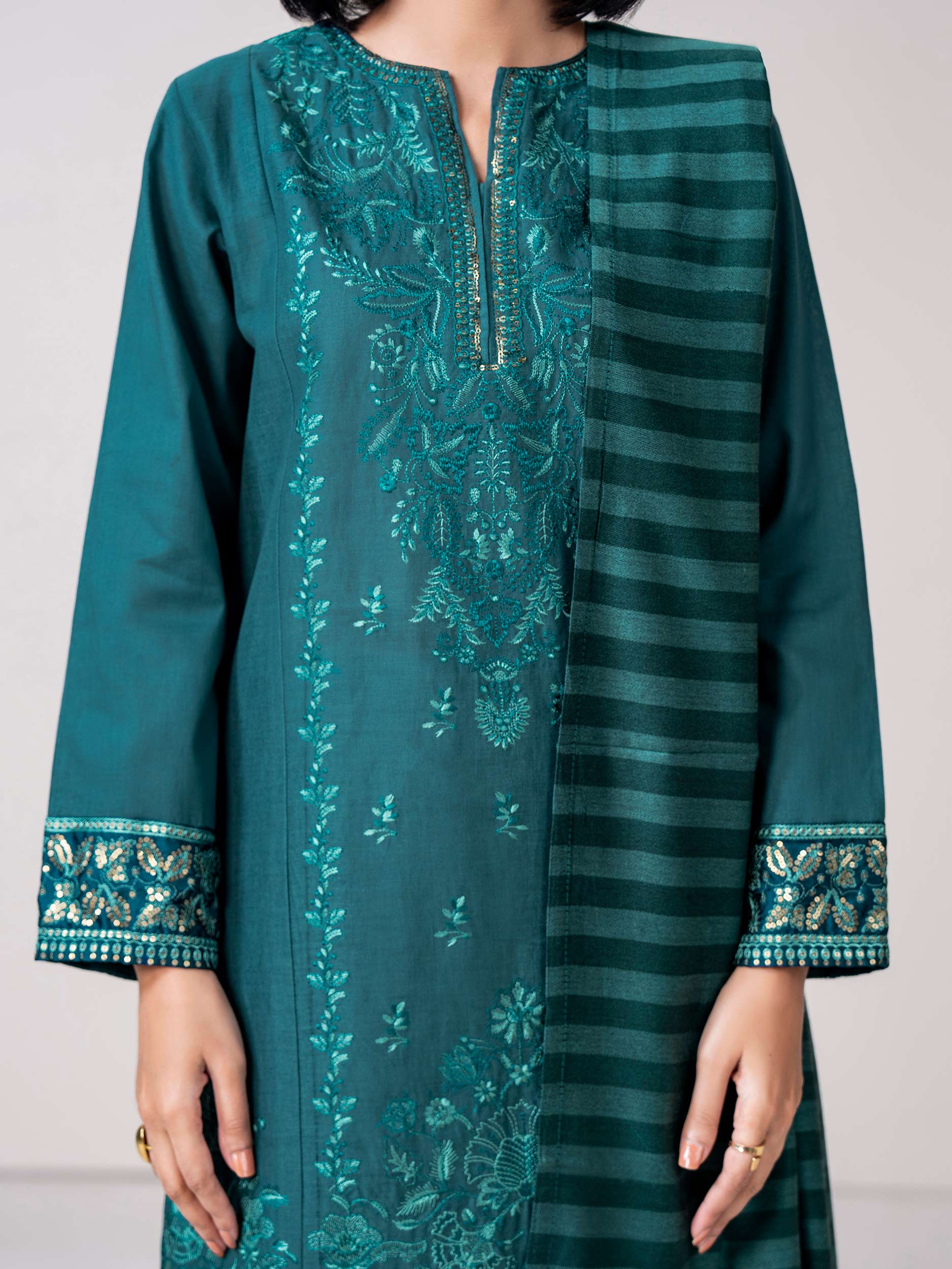 3 Piece Khaddar Suit- Embroidered (Pret) - Image 6