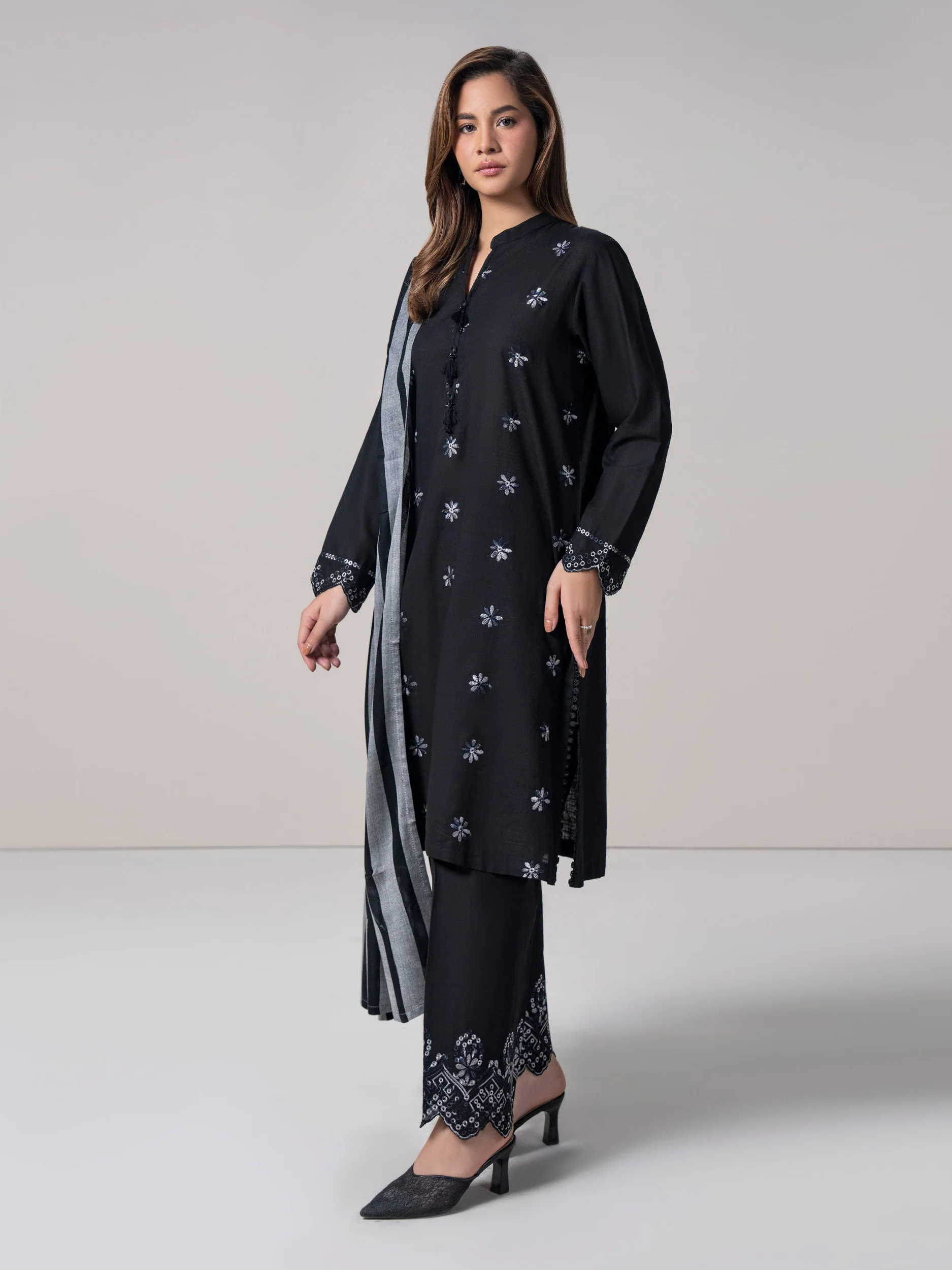 3 Piece Slub Khaddar Suit- Embroidered (Pret) - Image 2