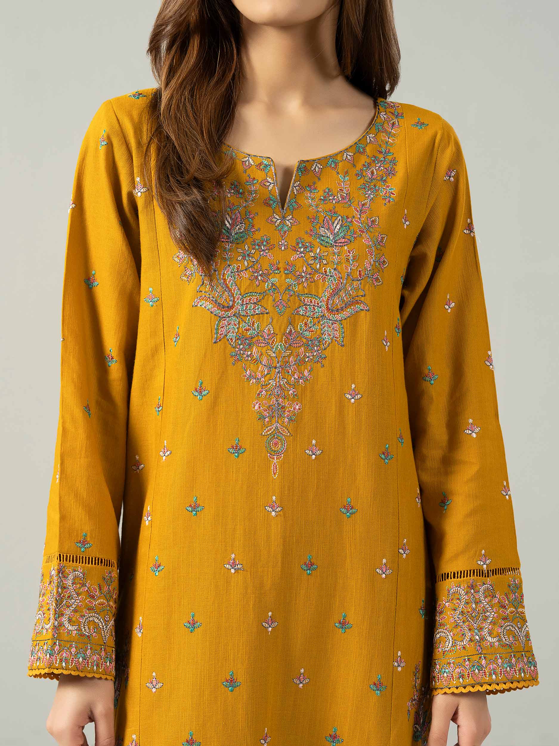 3 Piece Slub Khaddar Suit- Embroidered (Pret) - Image 4