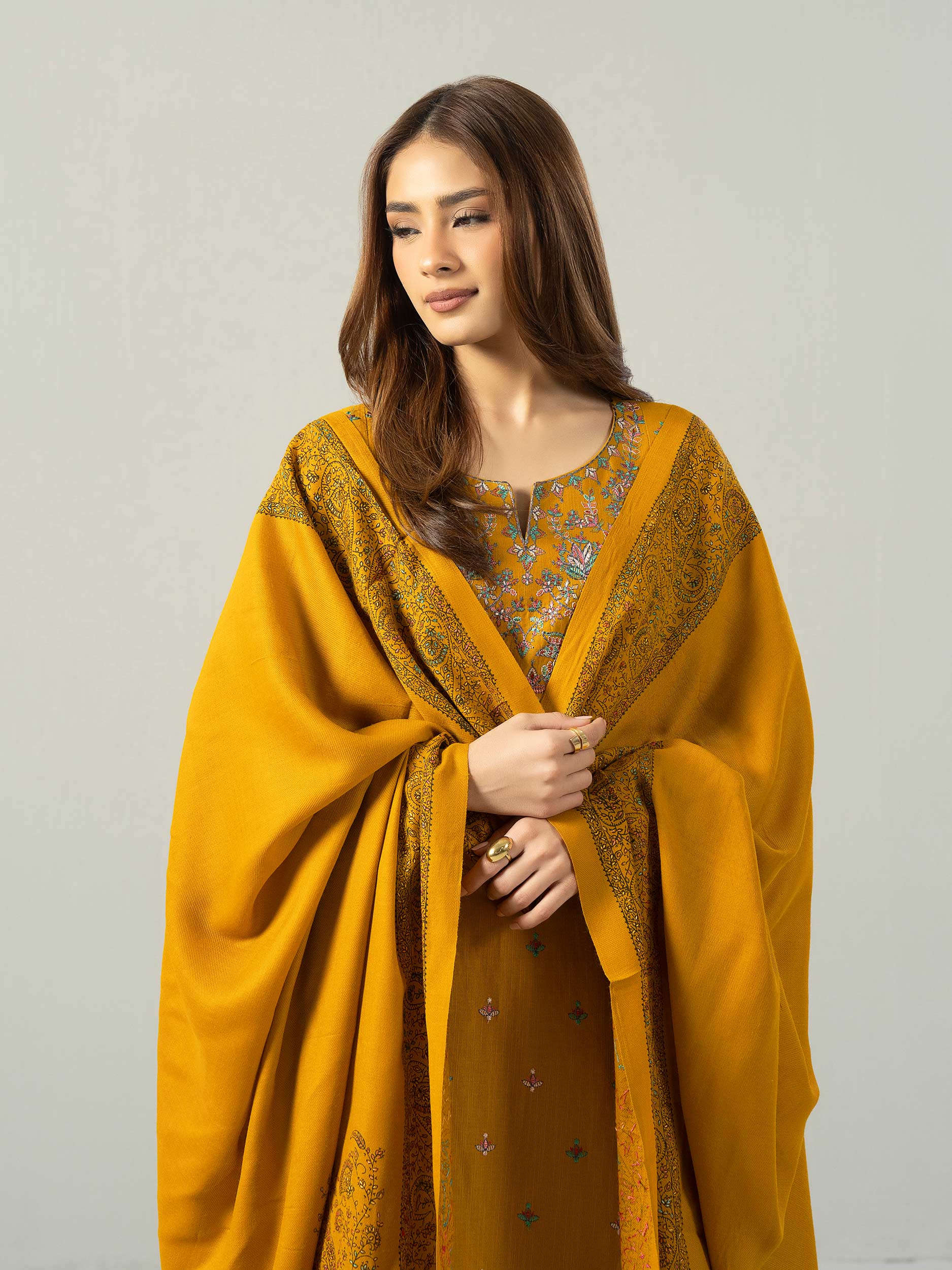 3 Piece Slub Khaddar Suit- Embroidered (Pret) - Image 5