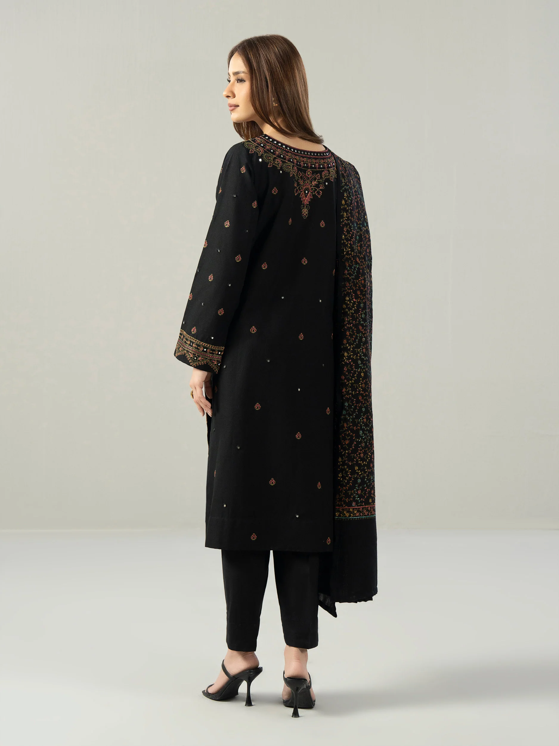 3 Piece Khaddar Suit- Embroidered (Pret) - Image 3