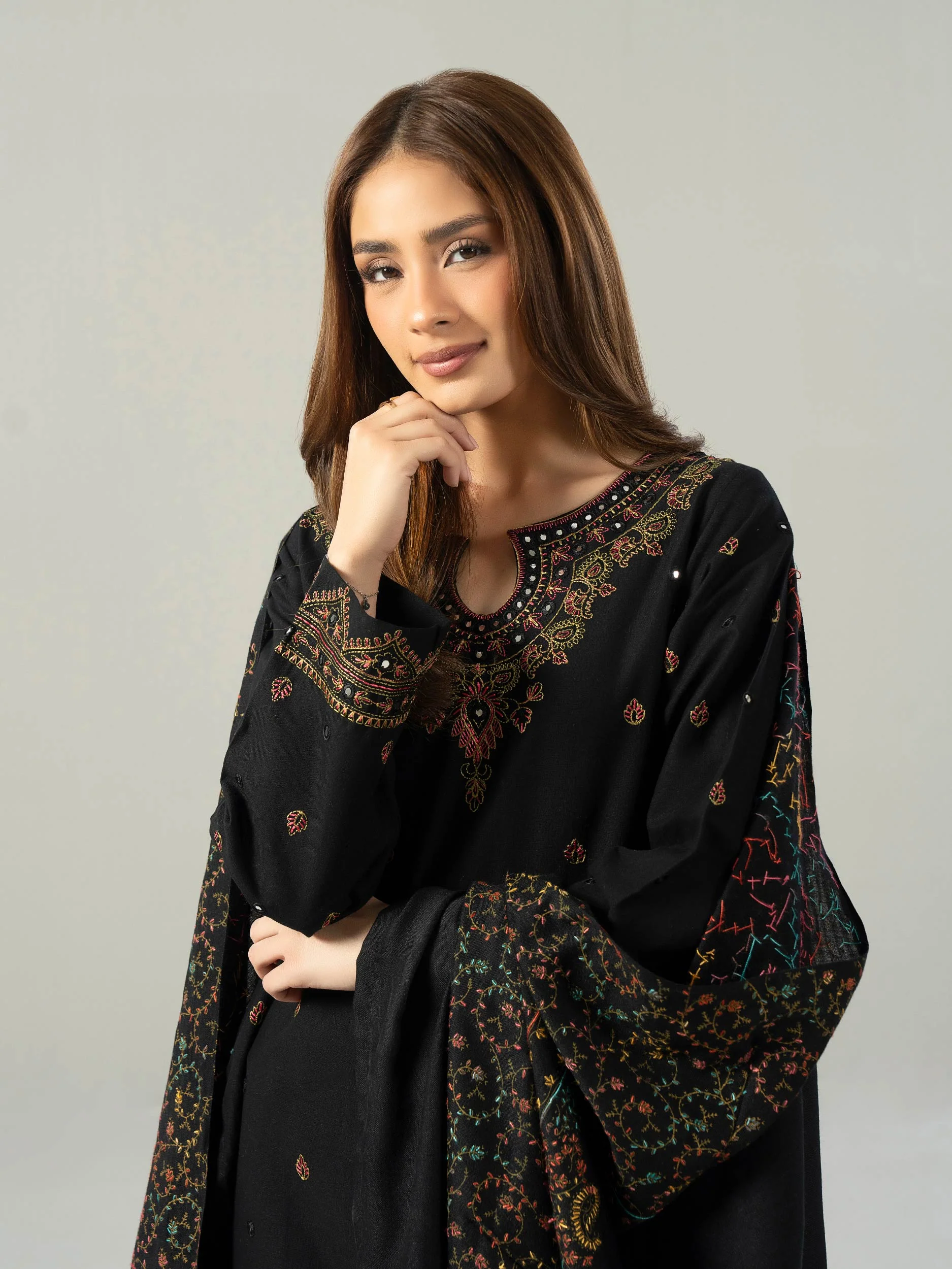 3 Piece Khaddar Suit- Embroidered (Pret) - Image 6