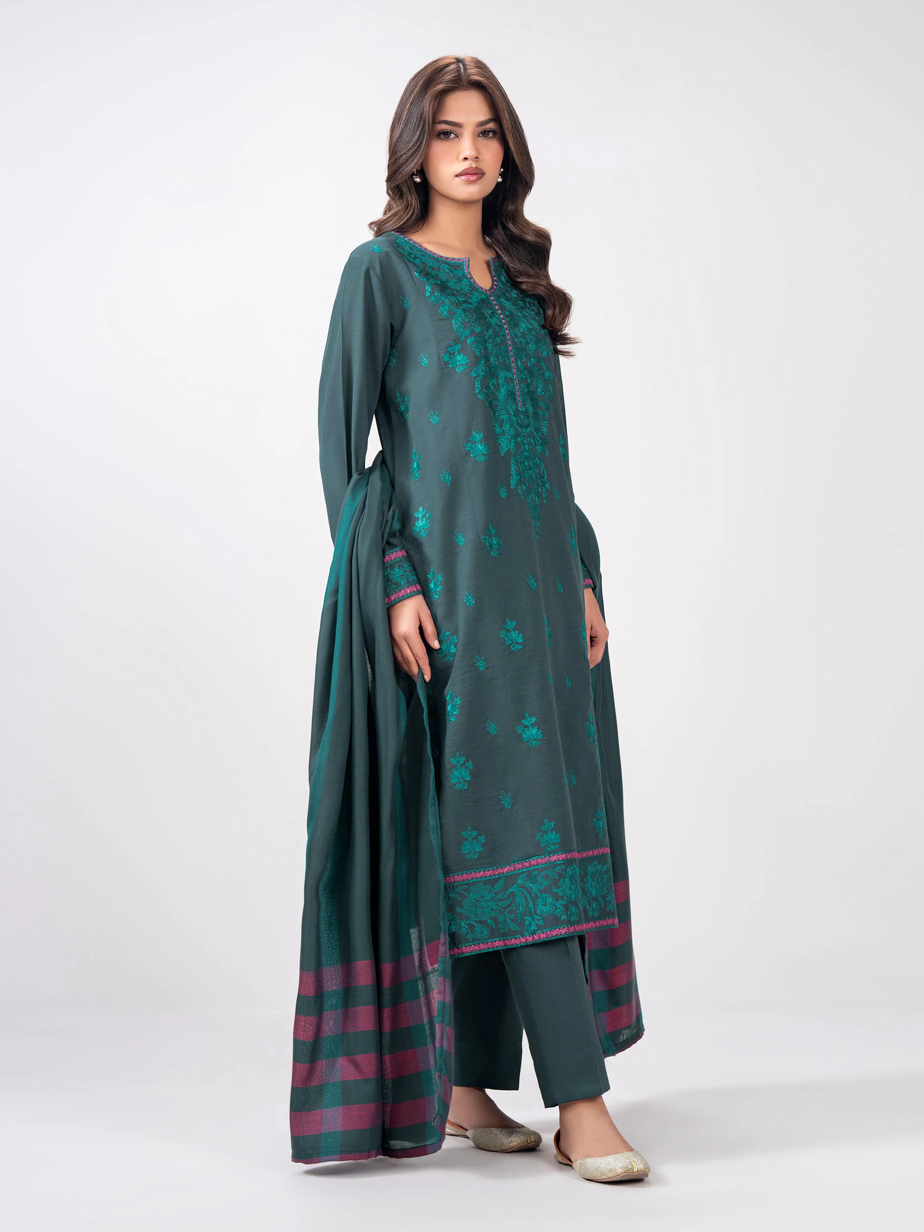3 Piece Slub Khaddar Suit- Embroidered (Pret) - Image 2