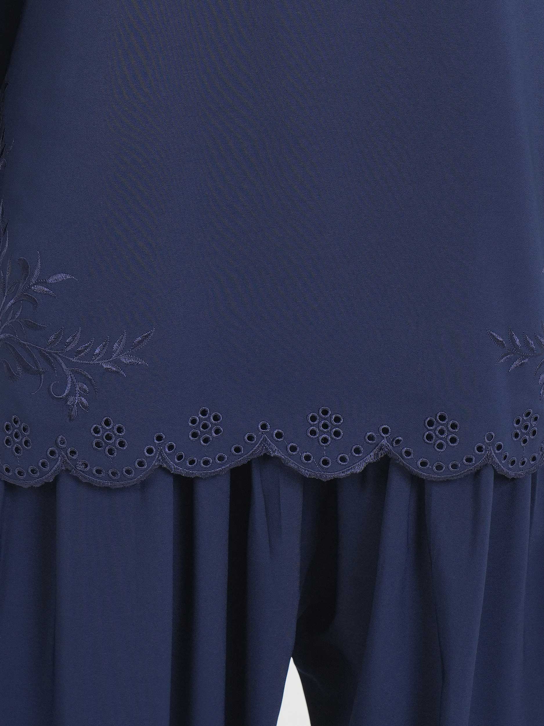Grip Co-ord set- Embroidered - Image 5