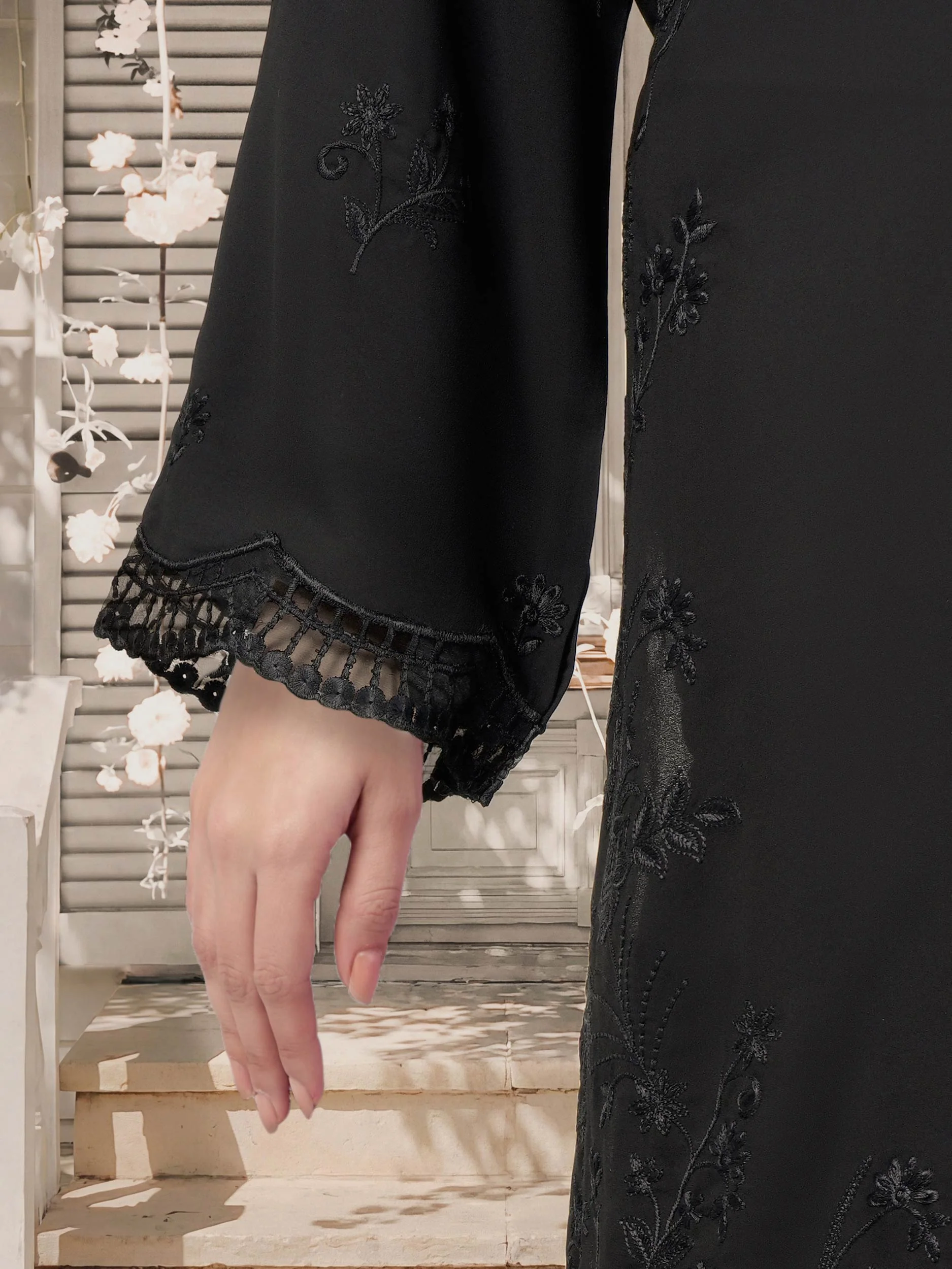 2 Piece Grip Suit- Embroidered (Pret) - Image 5