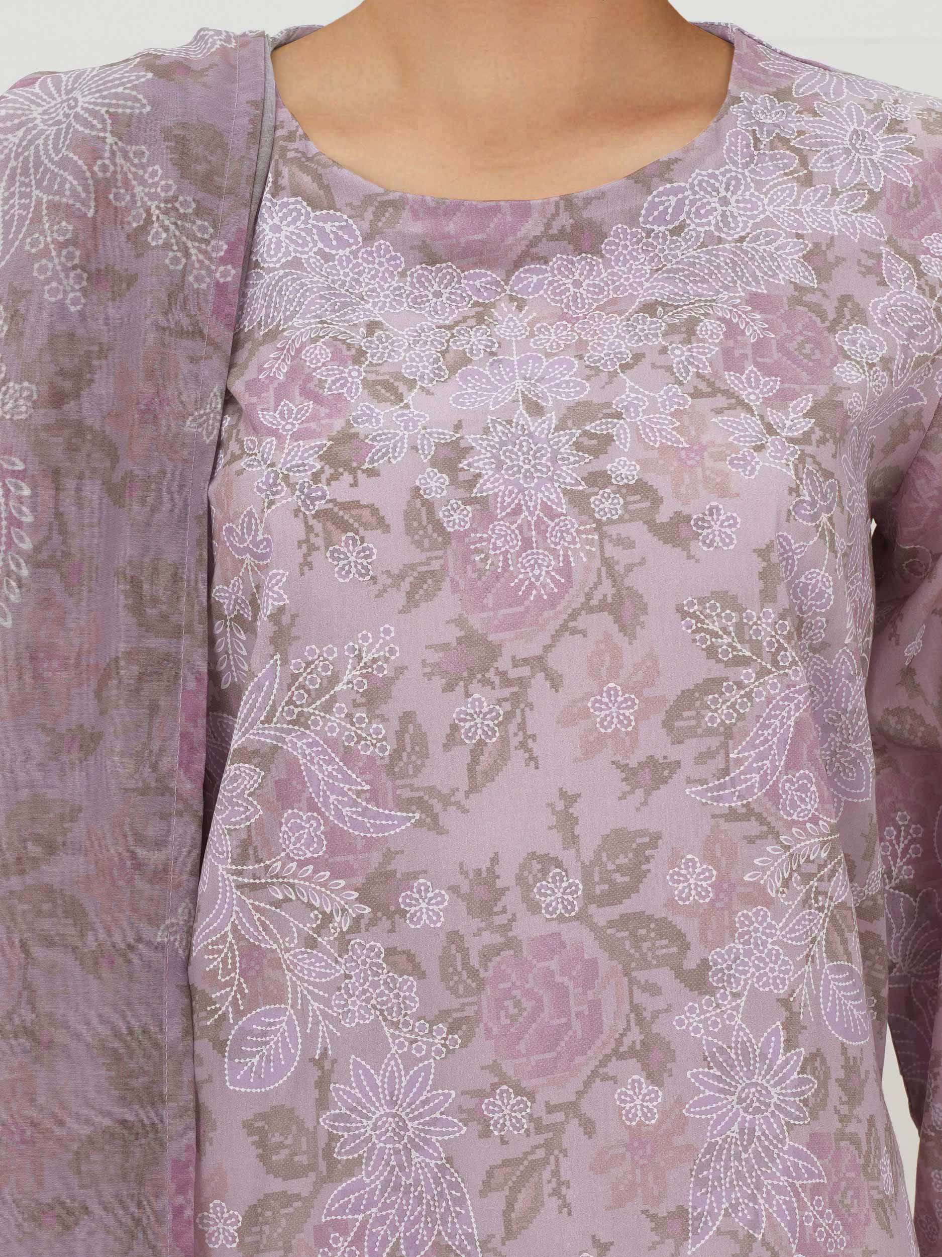3 Piece Lawn Suit- Printed (Pret) - Image 4
