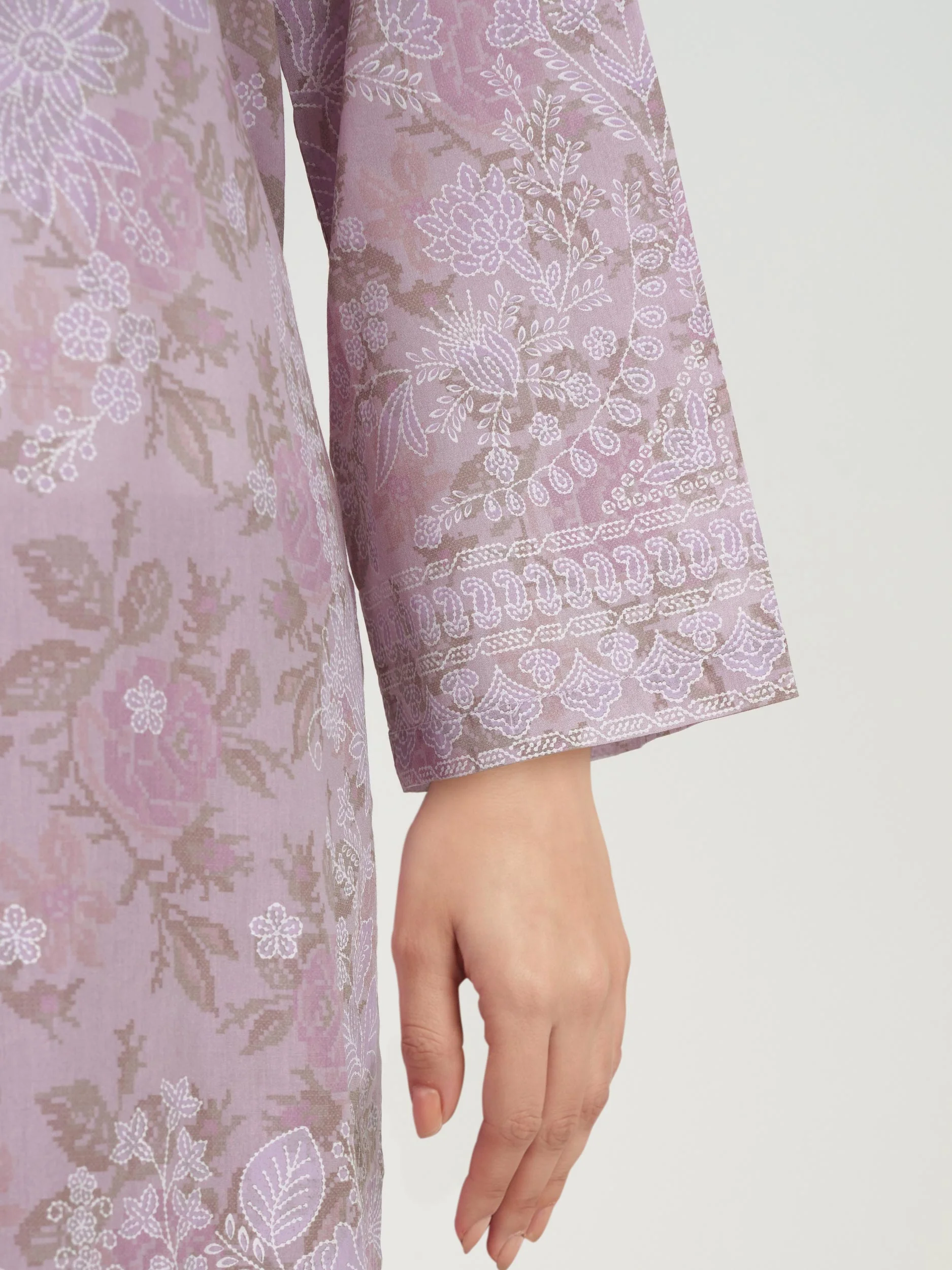 3 Piece Lawn Suit- Printed (Pret) - Image 5