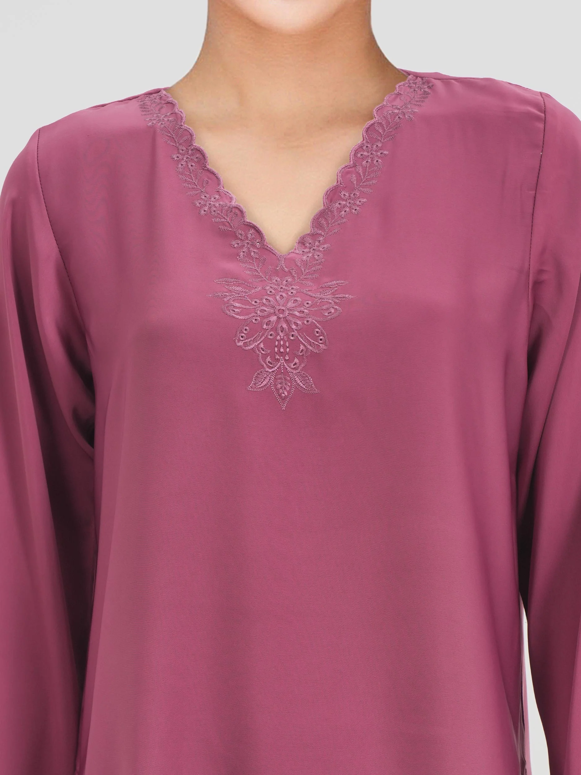 Premium Silk Co-ord Set- Embroidered - Image 3
