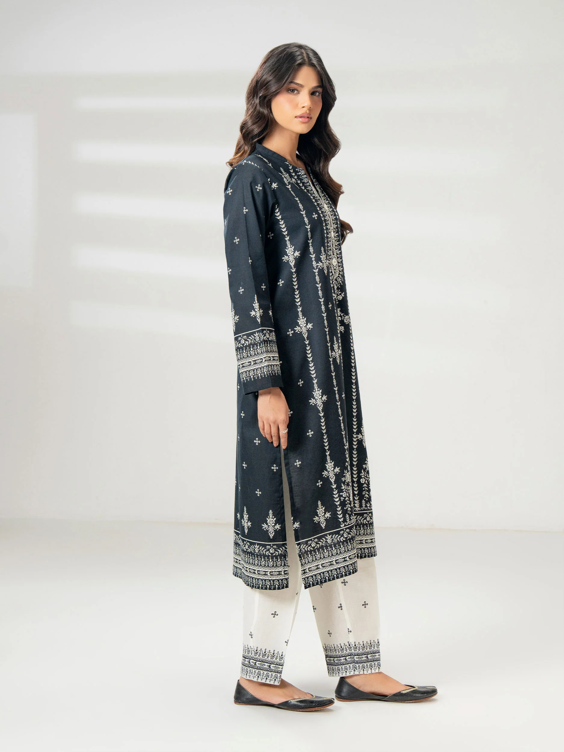 2 Piece Khaddar Suit-Printed (Pret) - Image 3