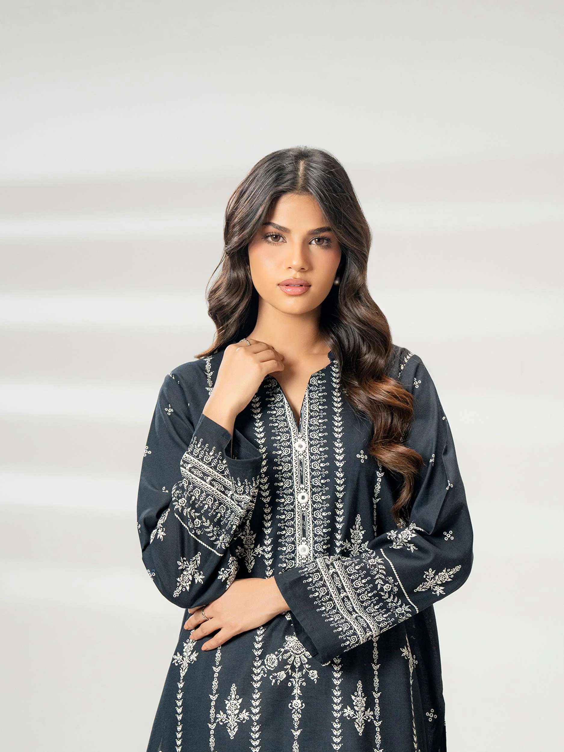 2 Piece Khaddar Suit-Printed (Pret) - Image 5