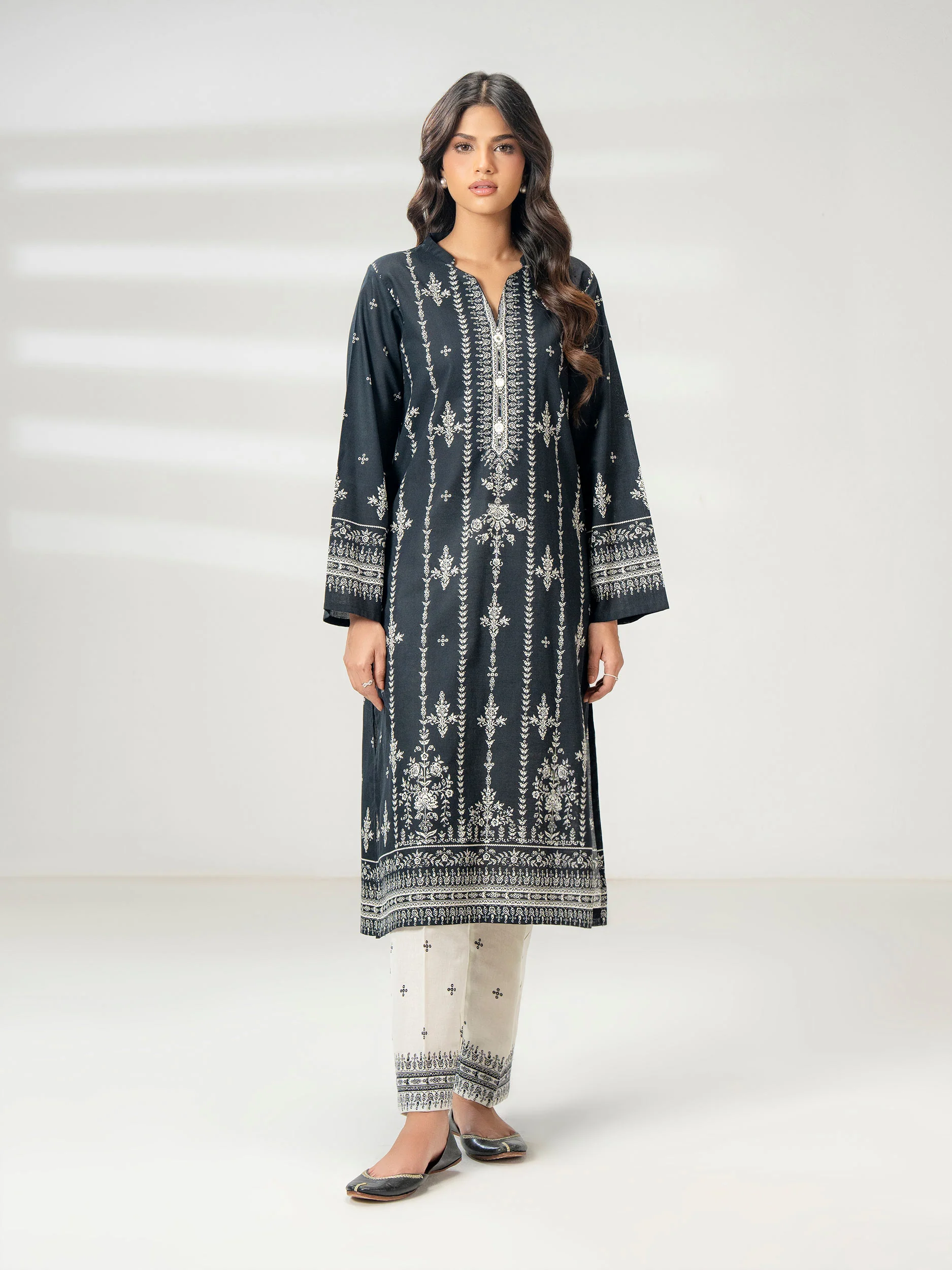 2 Piece Khaddar Suit-Printed (Pret) - Image 6