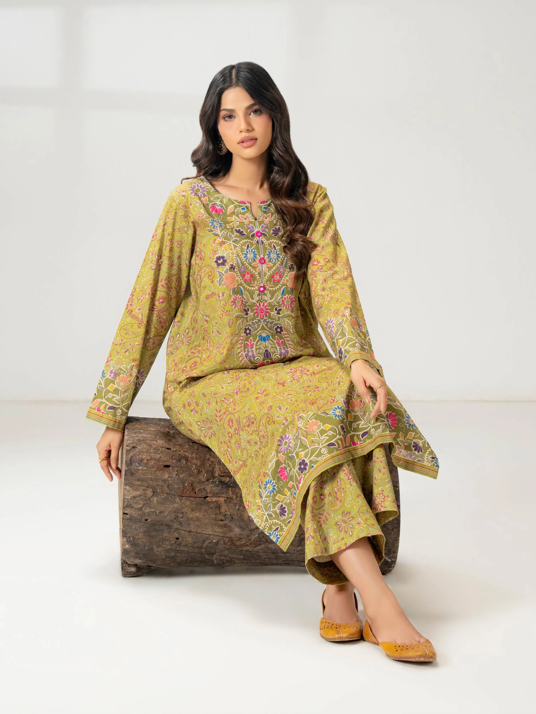 2 Piece Khaddar Suit-Printed (Pret) - Image 4