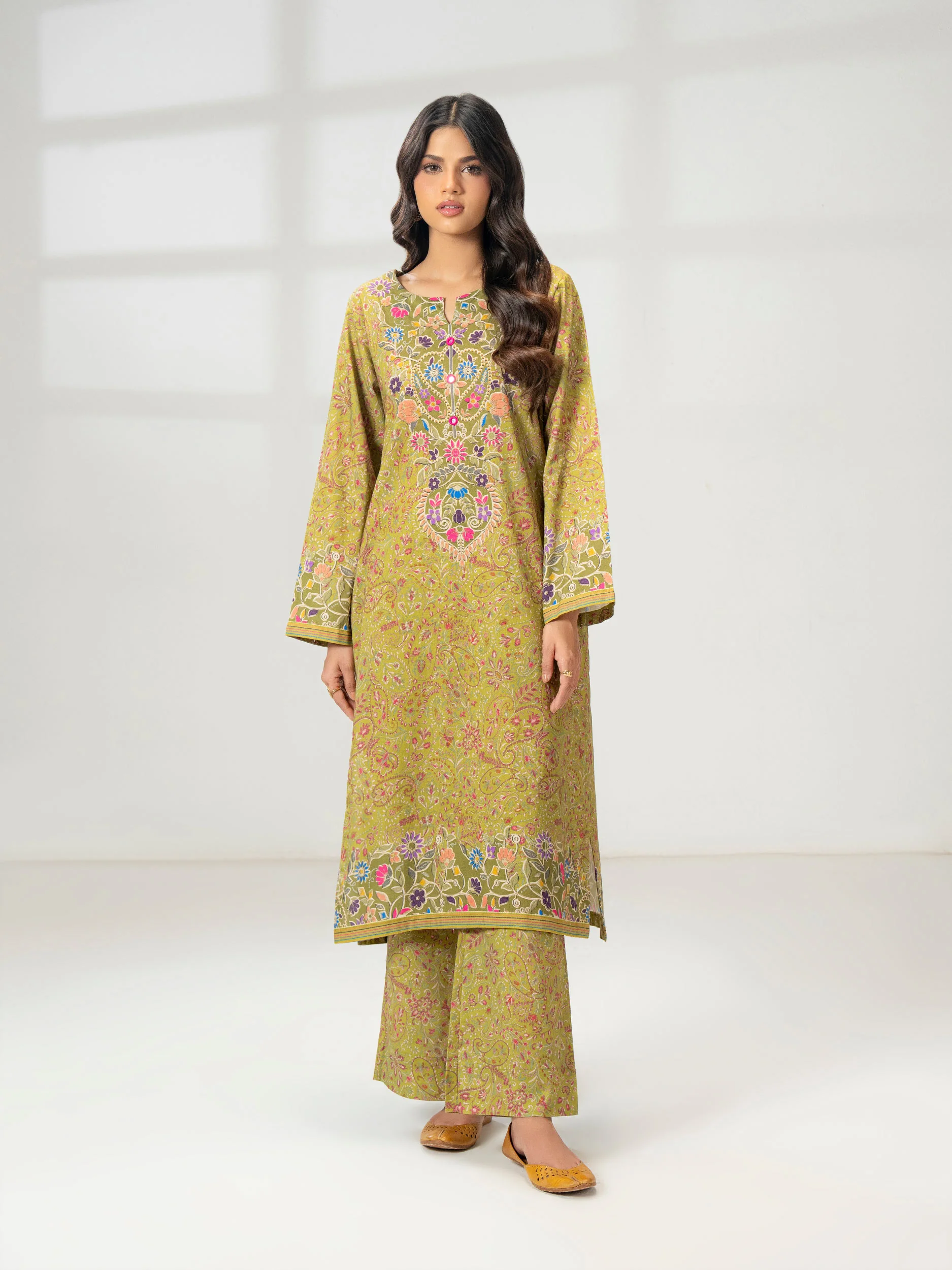 2 Piece Khaddar Suit-Printed (Pret) - Image 5