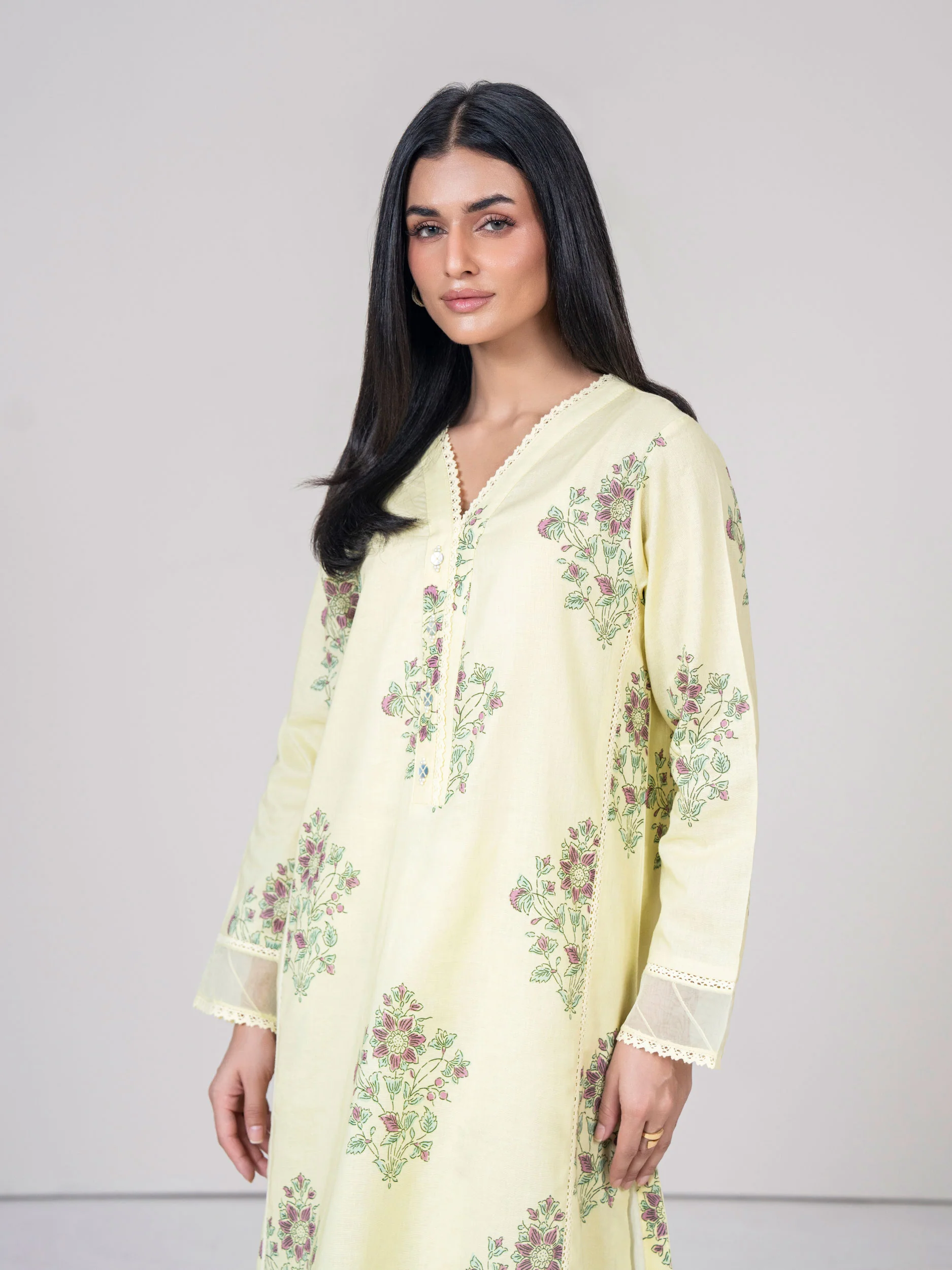 2 Piece Khaddar Suit (Pret) - Image 4