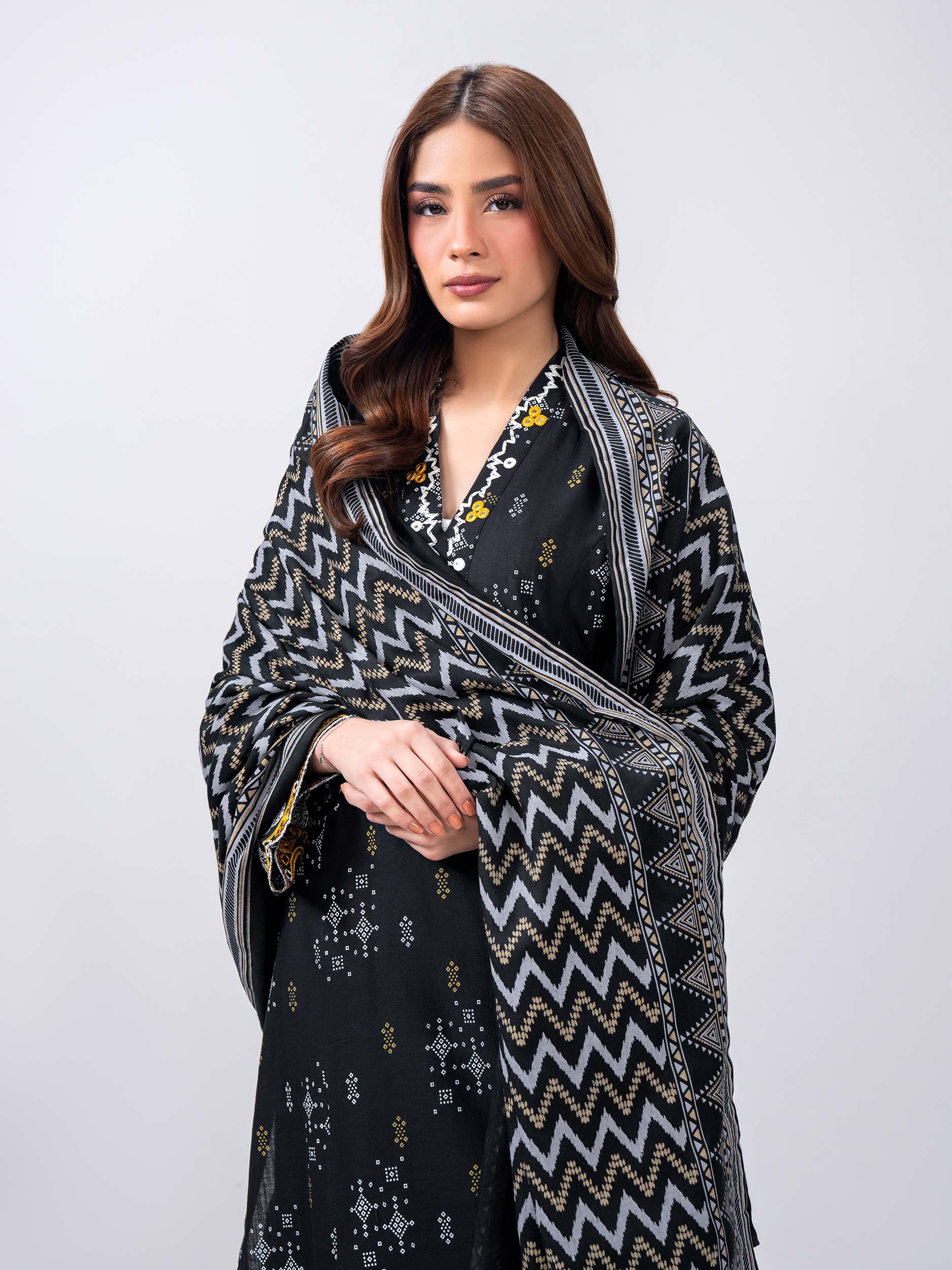 2 Piece Slub Khaddar Suit- Embroidered (Pret) - Image 5