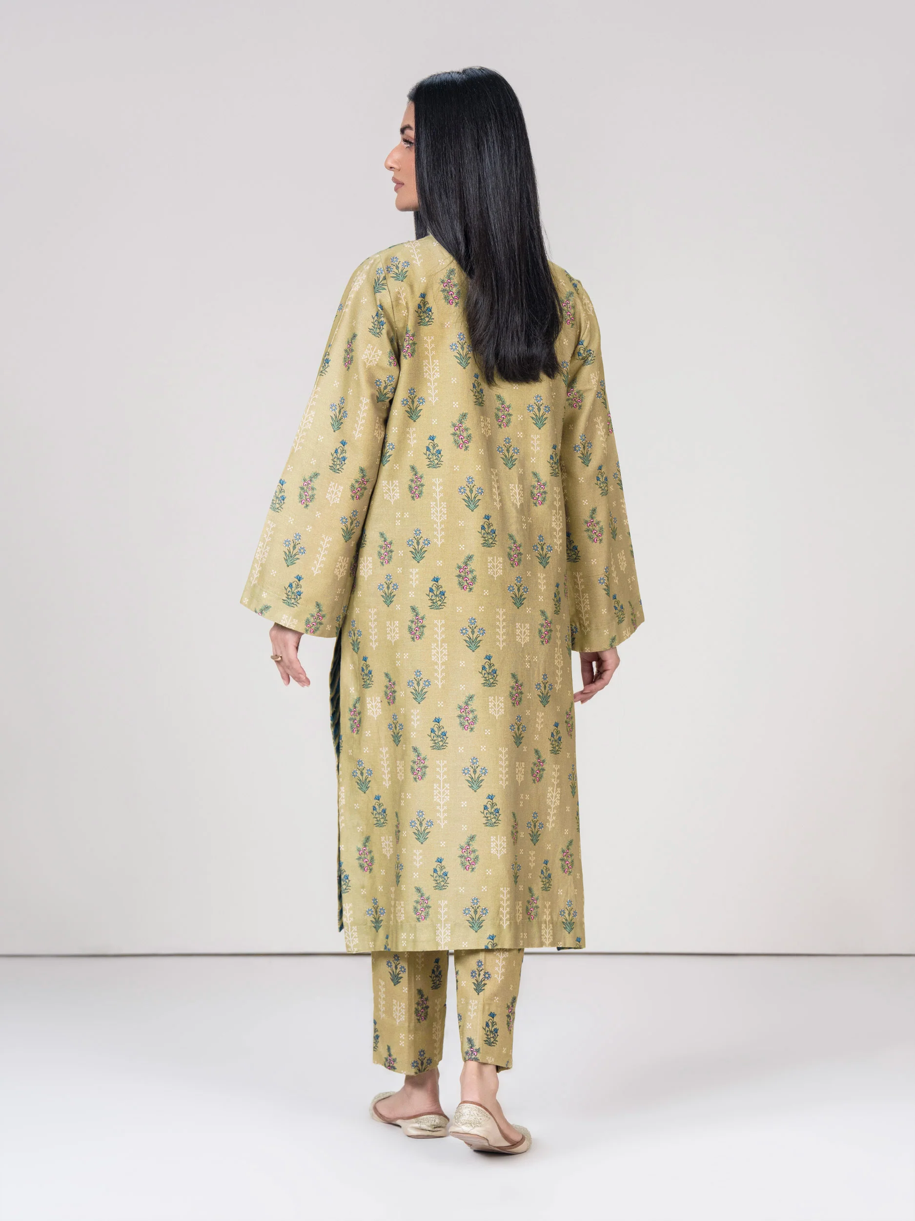 2 Piece Khaddar Suit- Embroidered (Pret) - Image 3