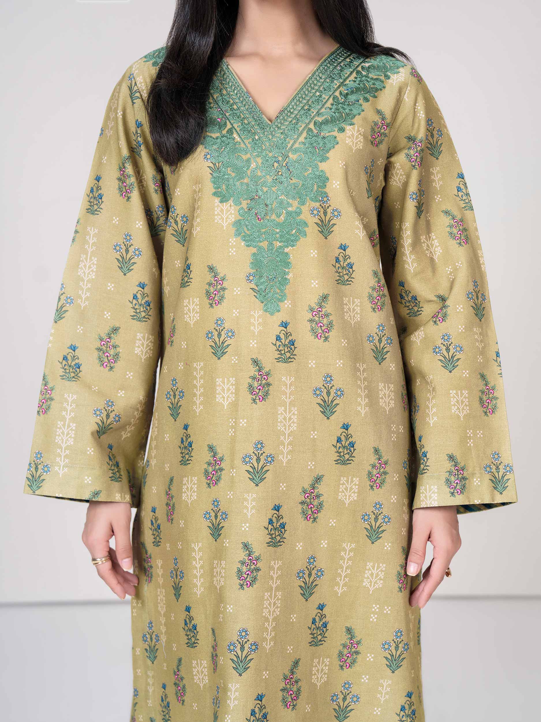 2 Piece Khaddar Suit- Embroidered (Pret) - Image 6