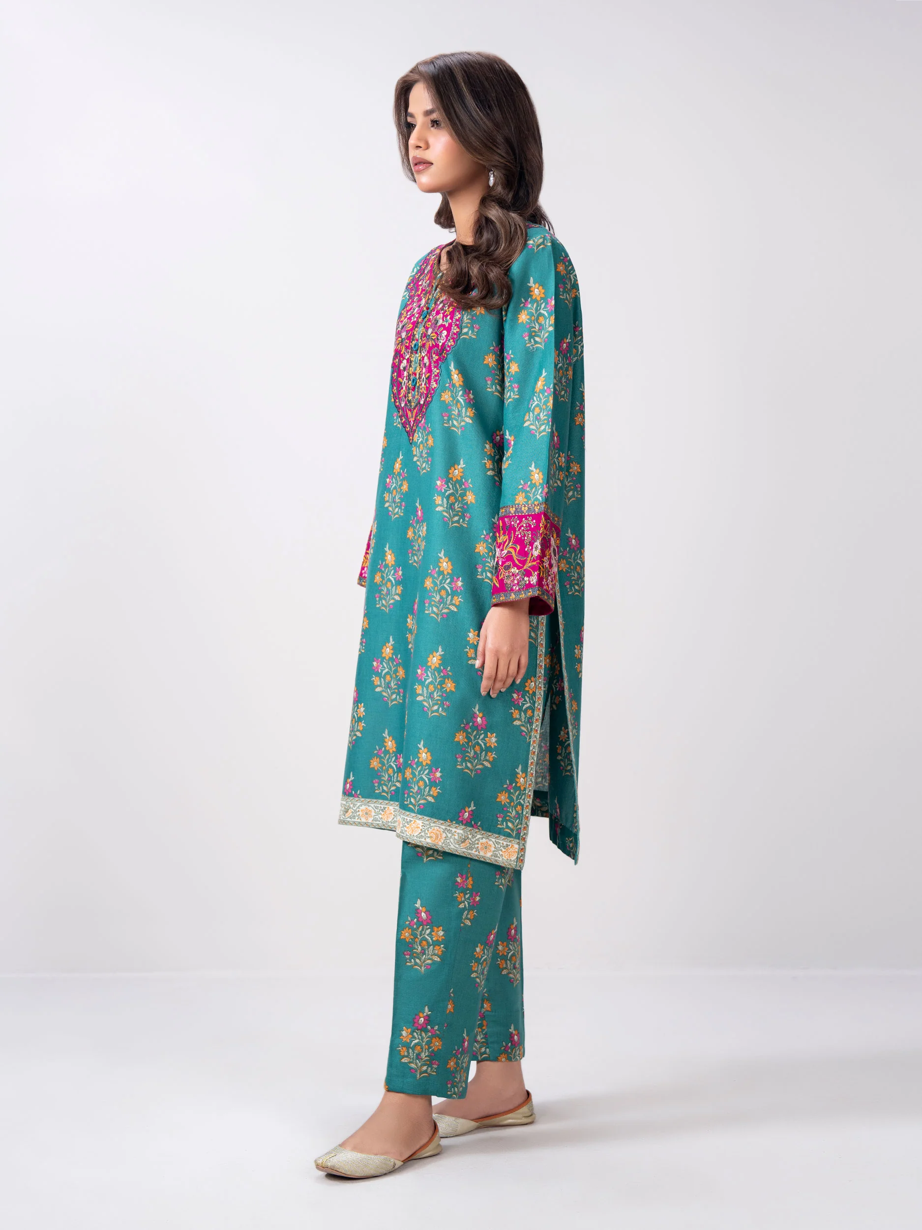 2 Piece Khaddar Suit- Embroidered (Pret) - Image 6