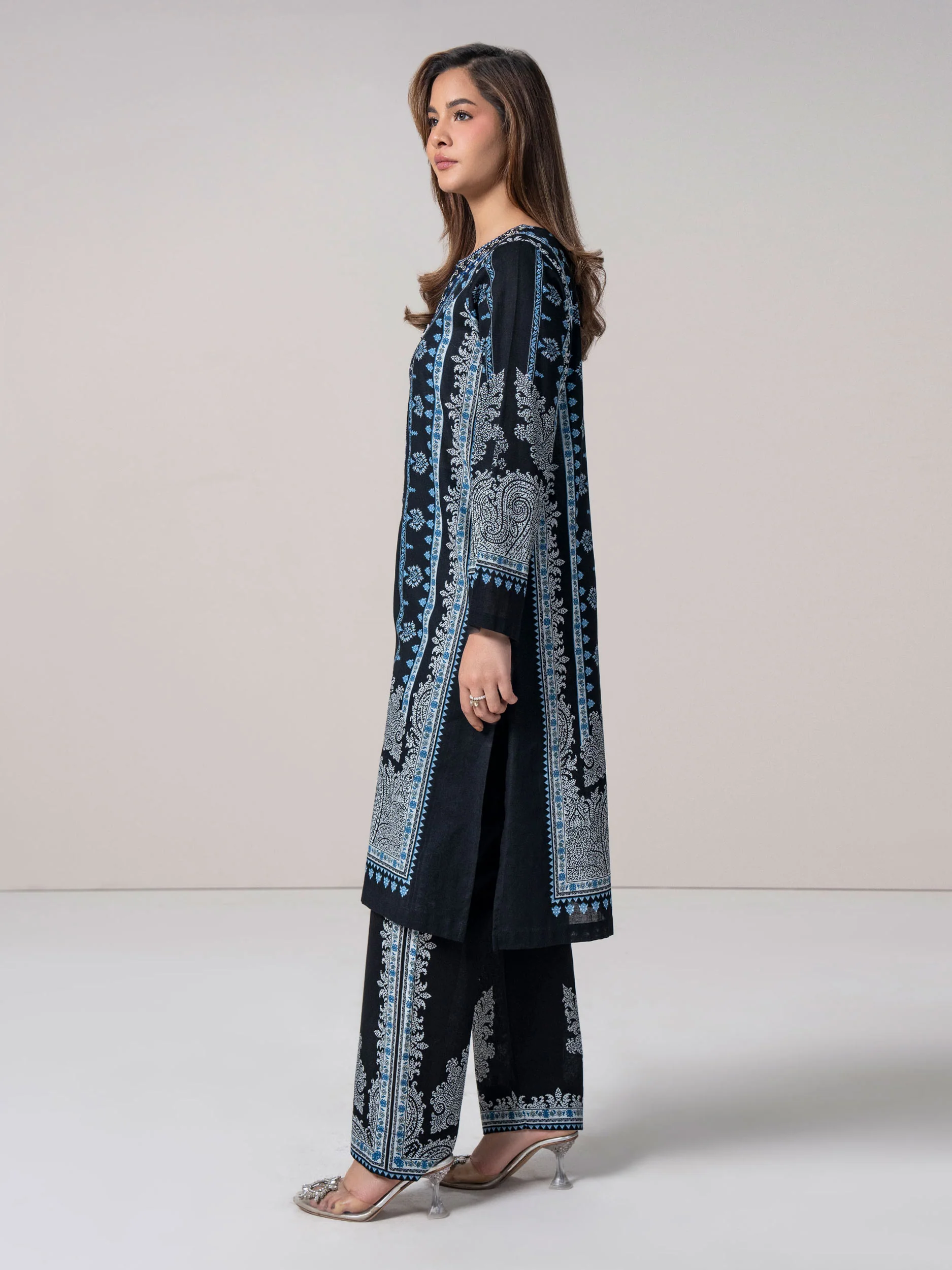 2 Piece Khaddar Suit- Embroidered (Pret) - Image 2