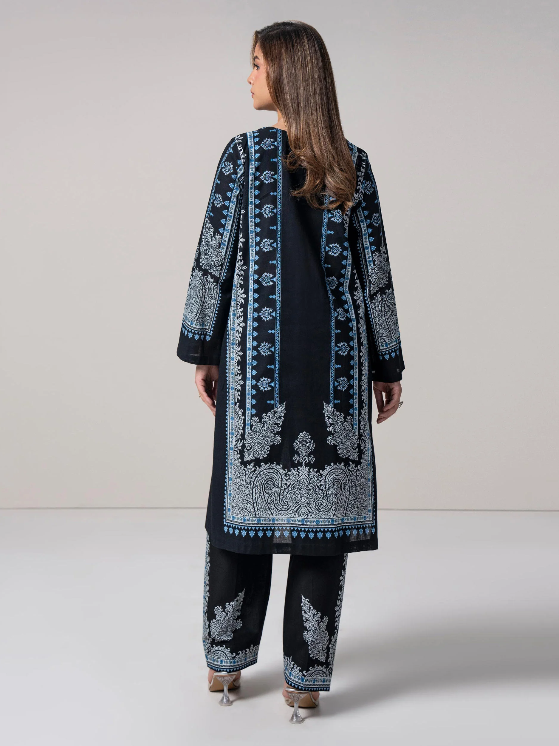 2 Piece Khaddar Suit- Embroidered (Pret) - Image 3