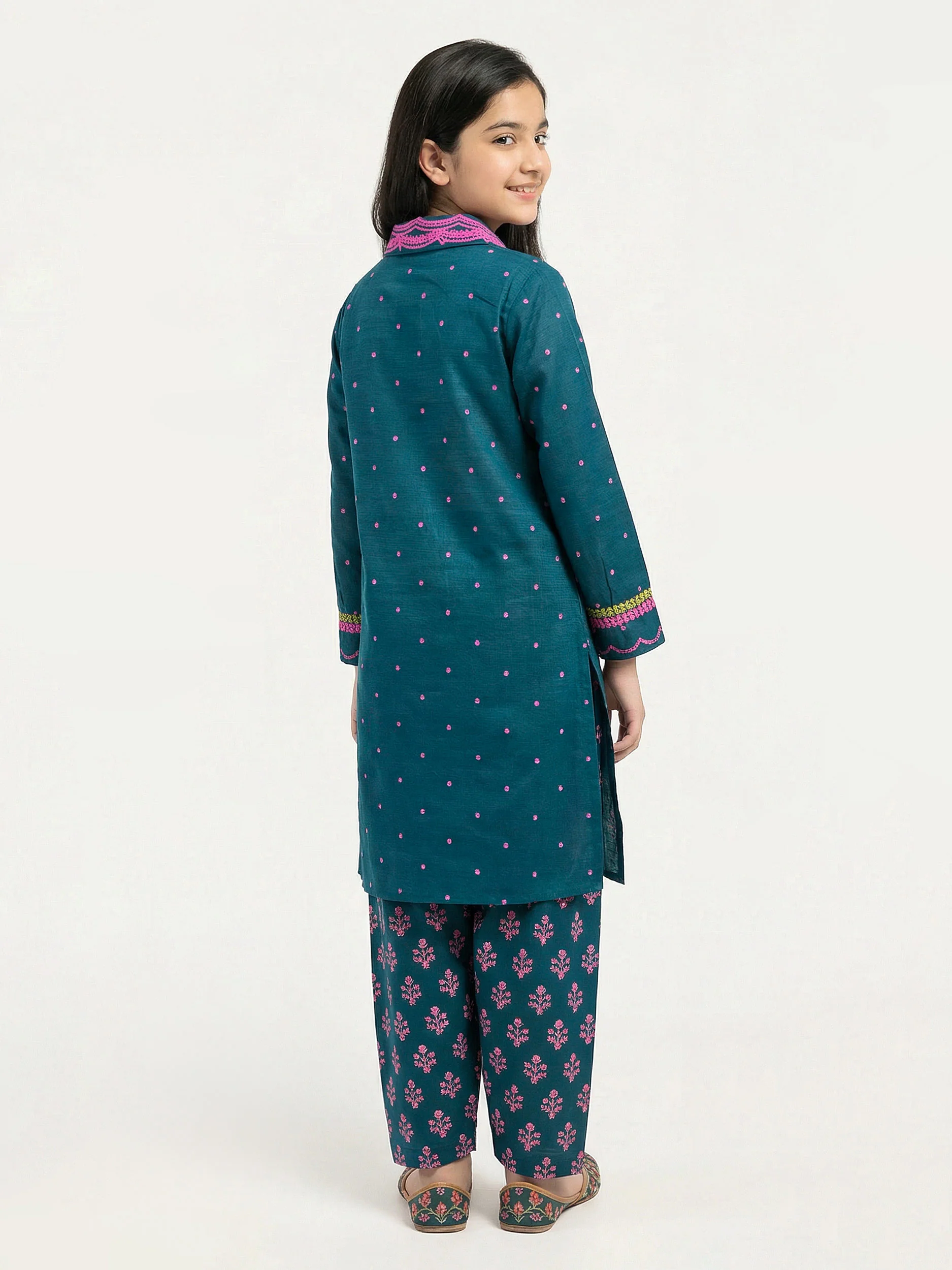 2 Piece Slub Khaddar Suit (Pret) - Image 2