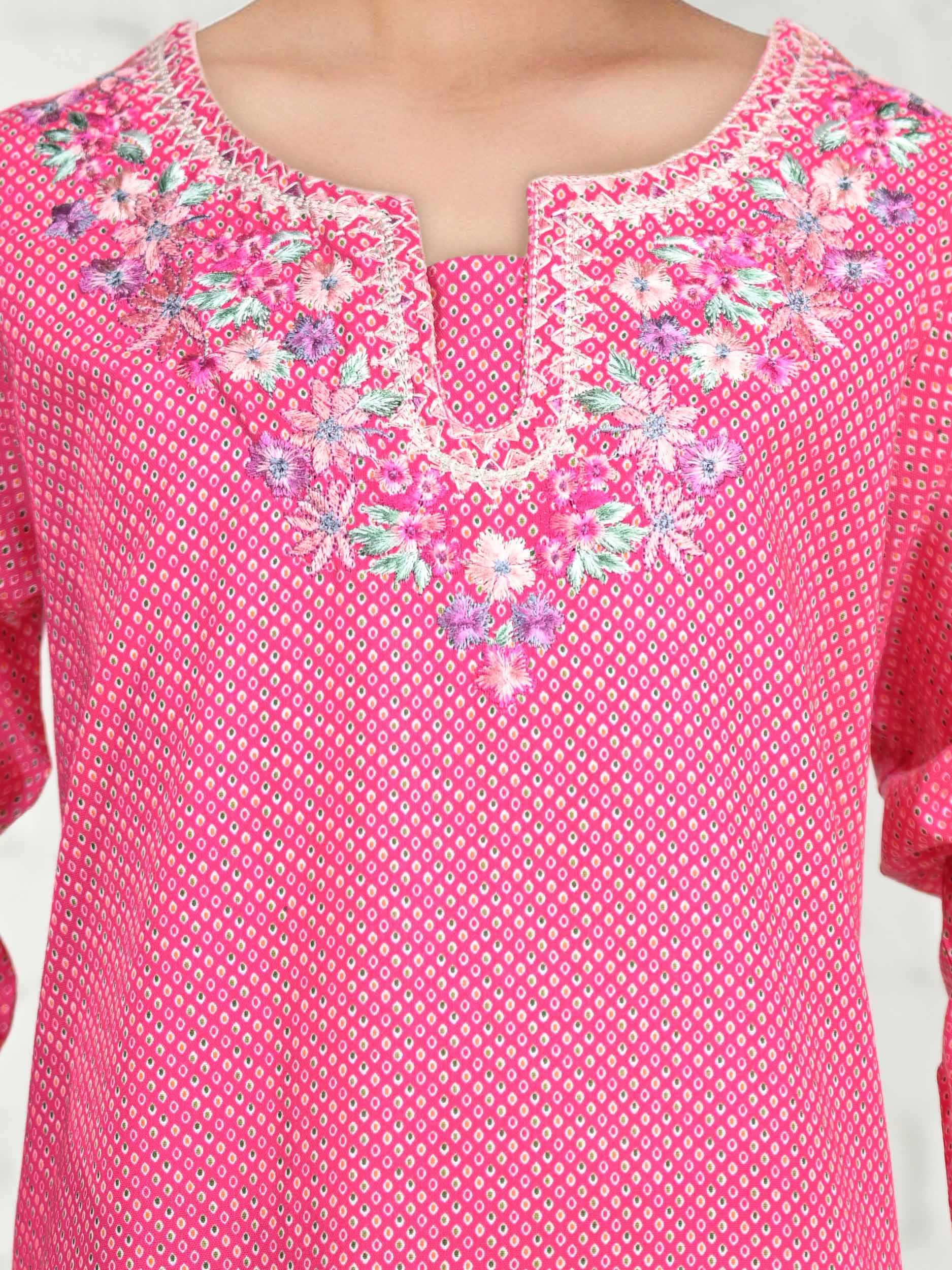2 Piece Khaddar Suit- Embroidered (Pret) - Image 4