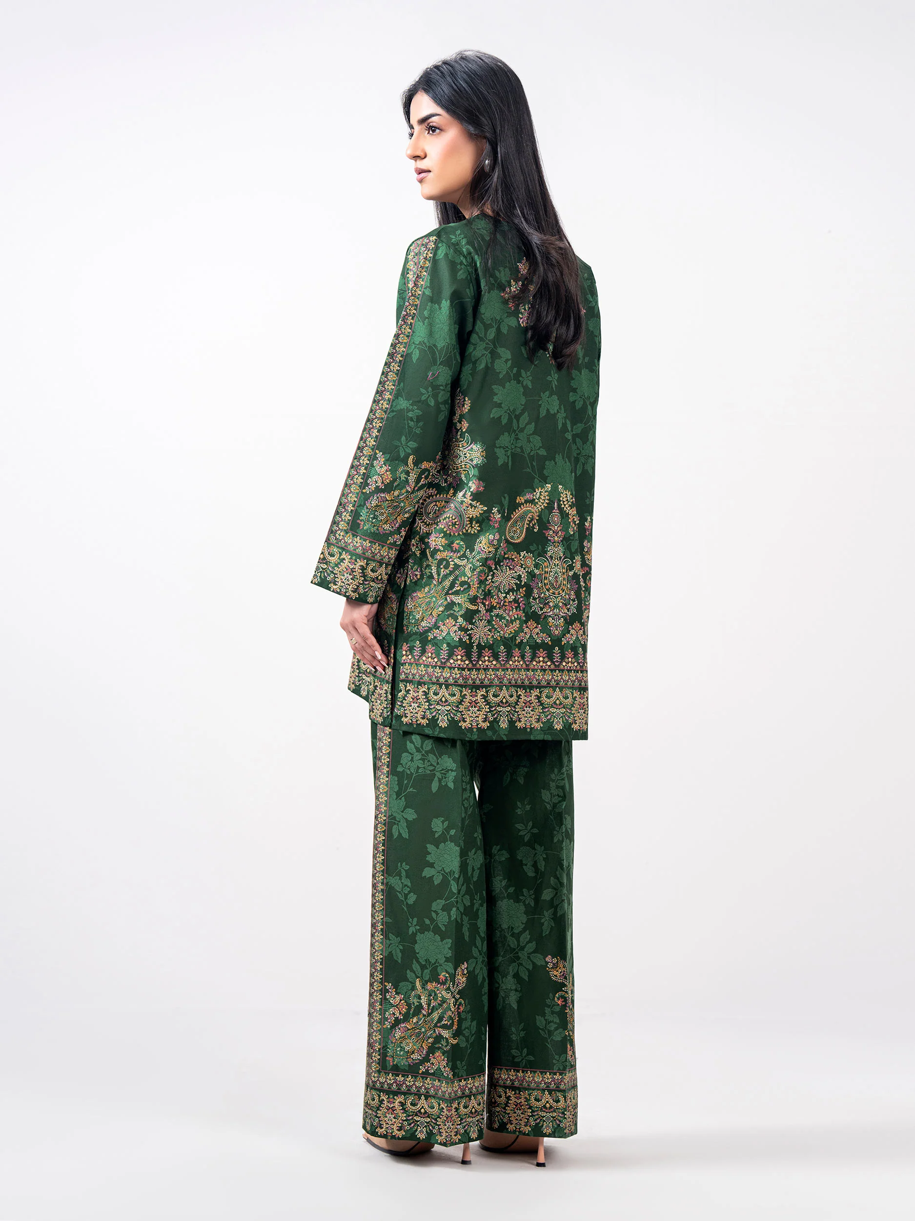 2 Piece Khaddar Suit- Embroidered (Pret) - Image 3