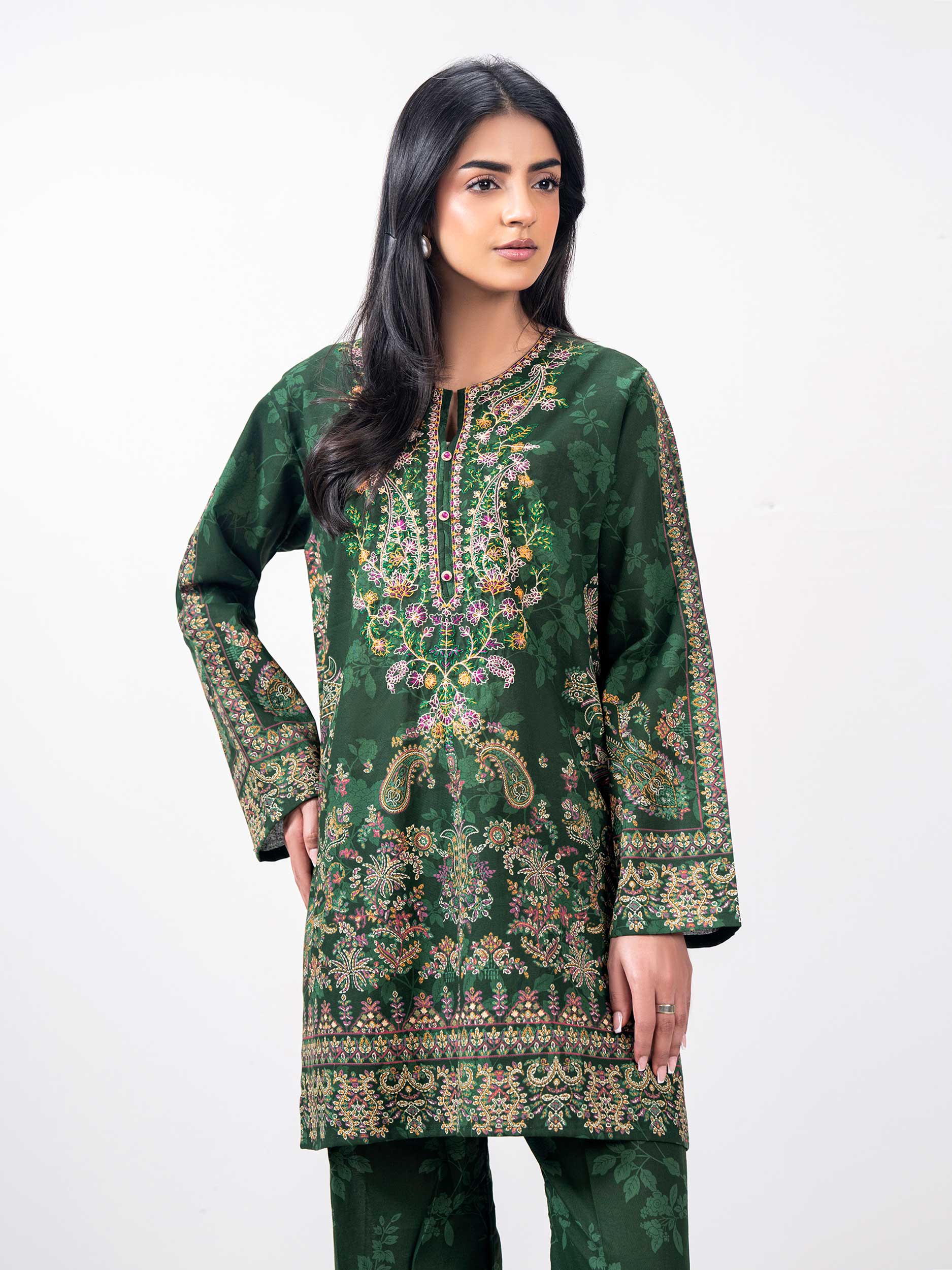 2 Piece Khaddar Suit- Embroidered (Pret) - Image 4
