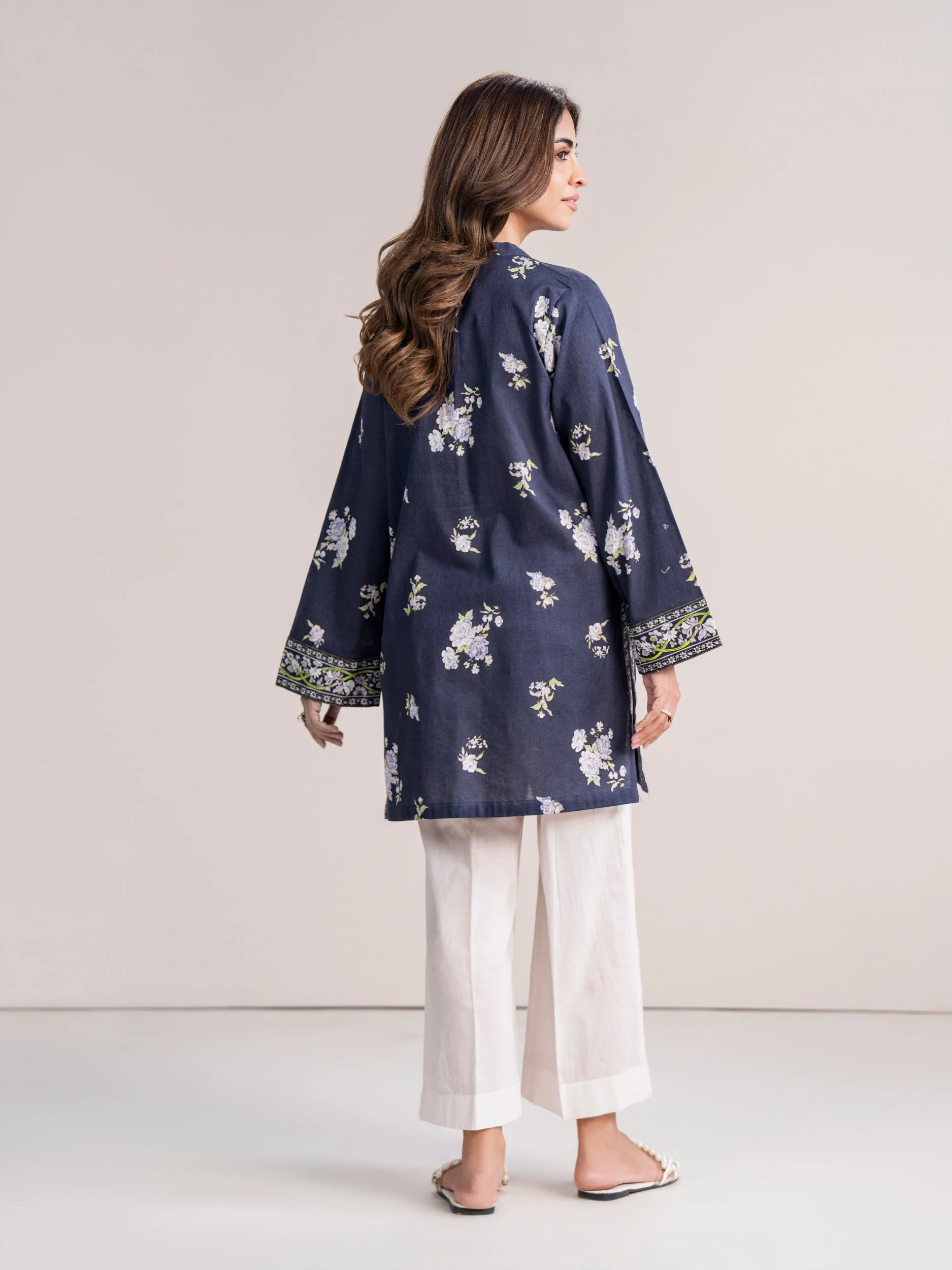 Khaddar Kurti- Embroidered (Pret) - Image 3