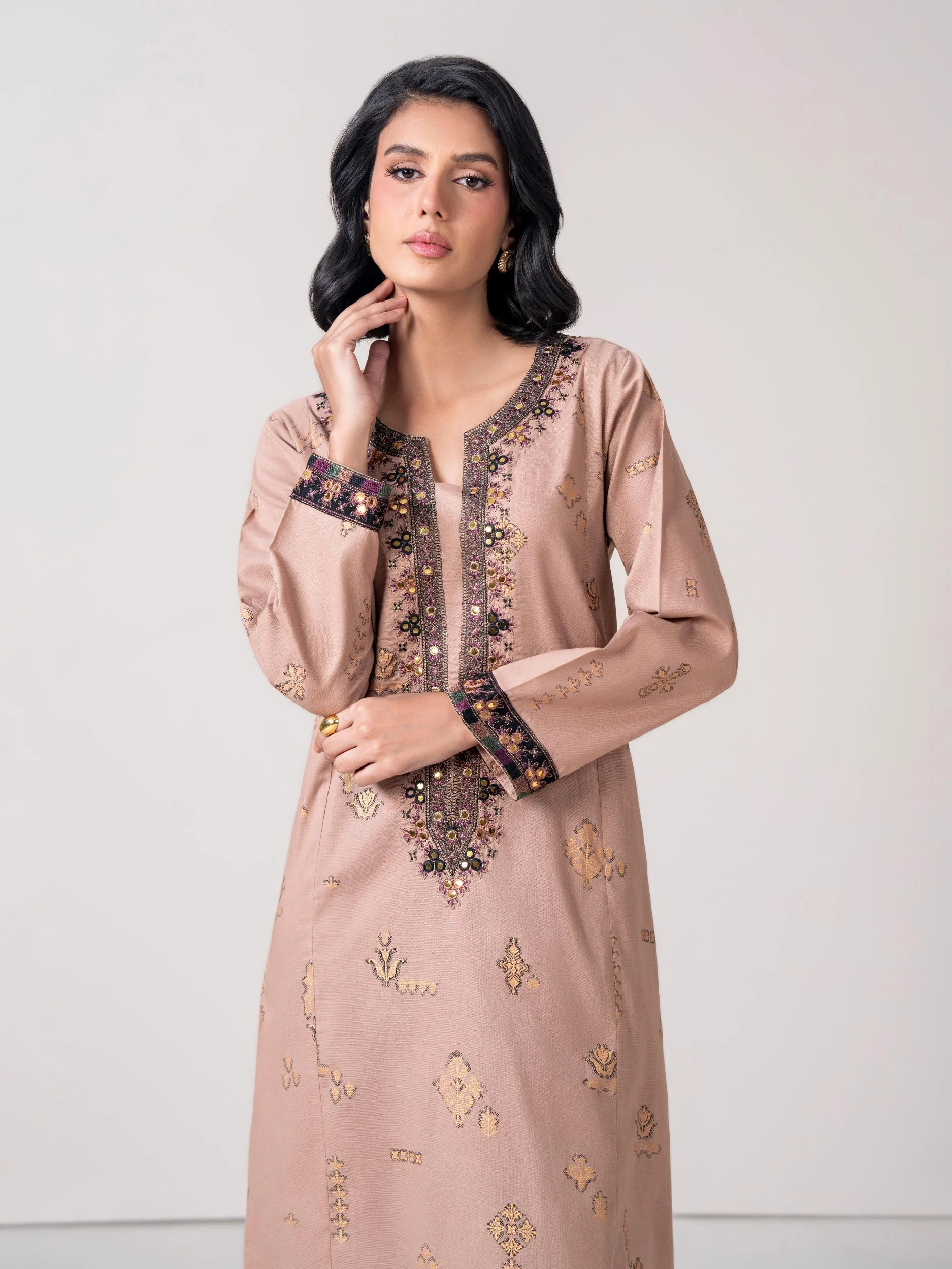 2 Piece Khaddar Suit- Embroidered (Pret) - Image 4