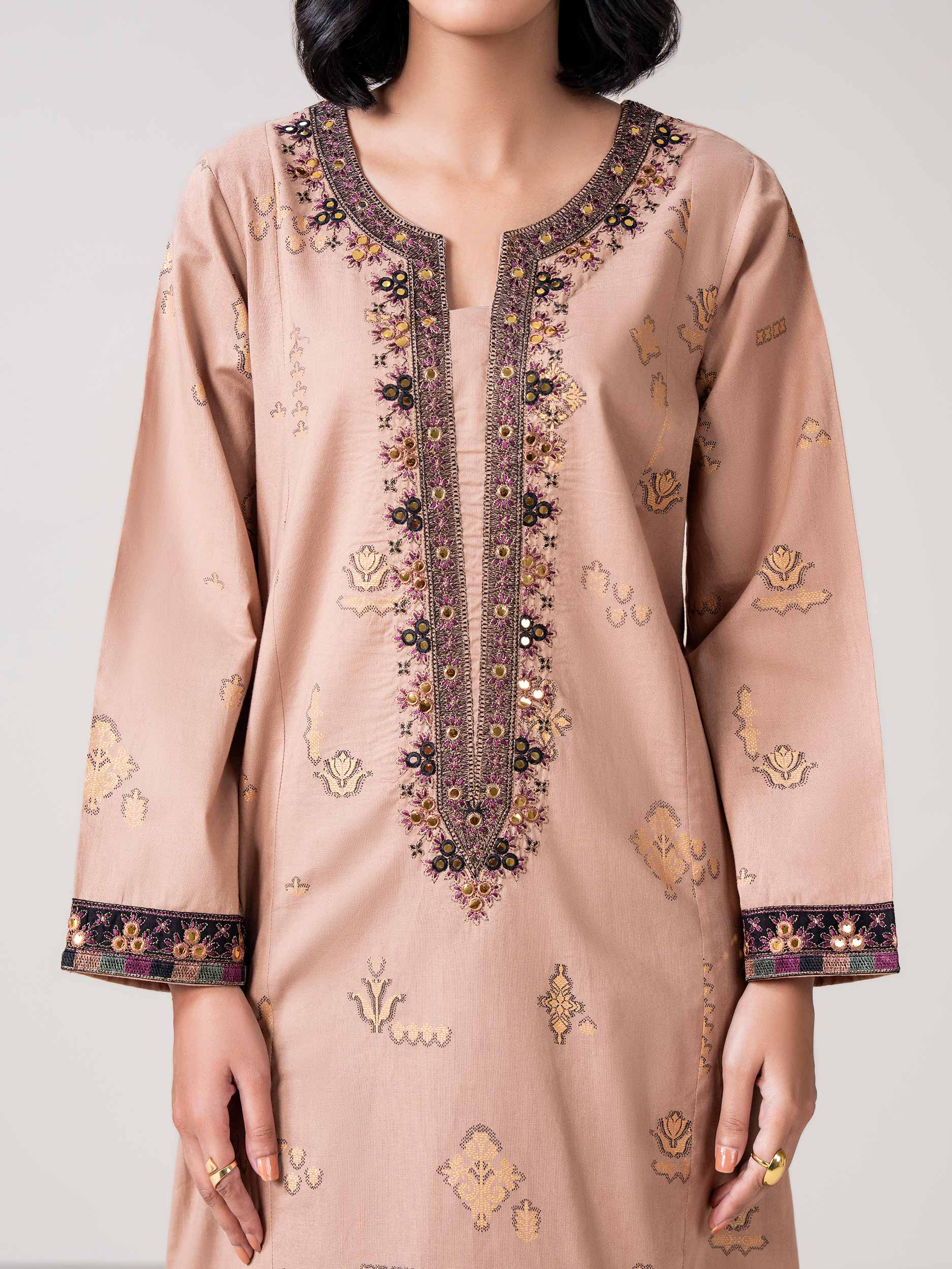 2 Piece Khaddar Suit- Embroidered (Pret) - Image 6