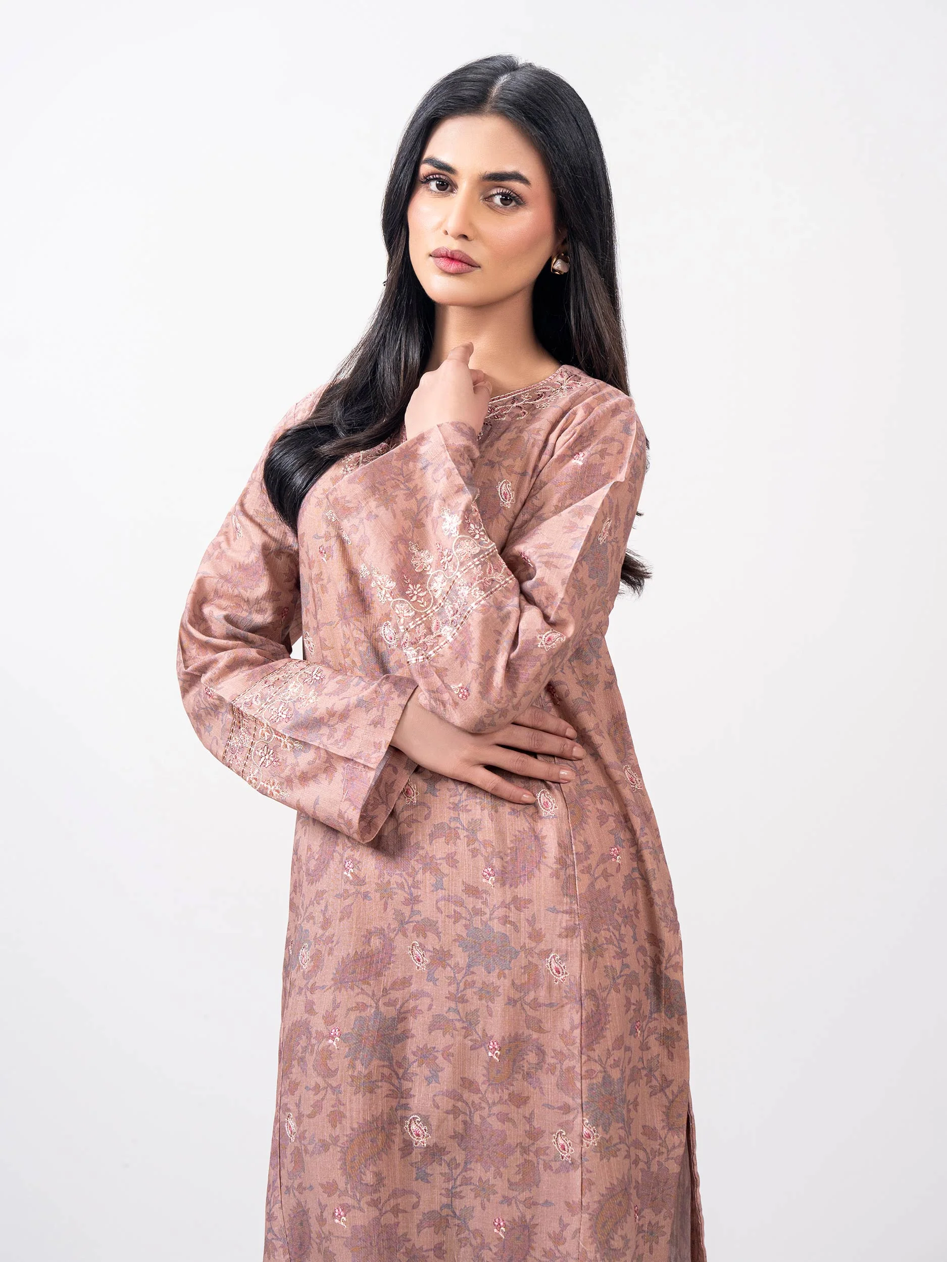 2 Piece Khaddar Suit- Embroidered (Pret) - Image 4