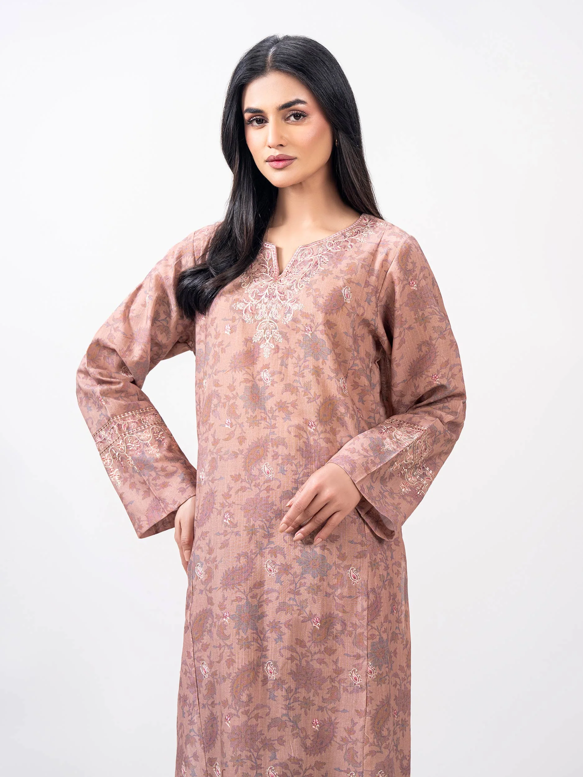 2 Piece Khaddar Suit- Embroidered (Pret) - Image 5