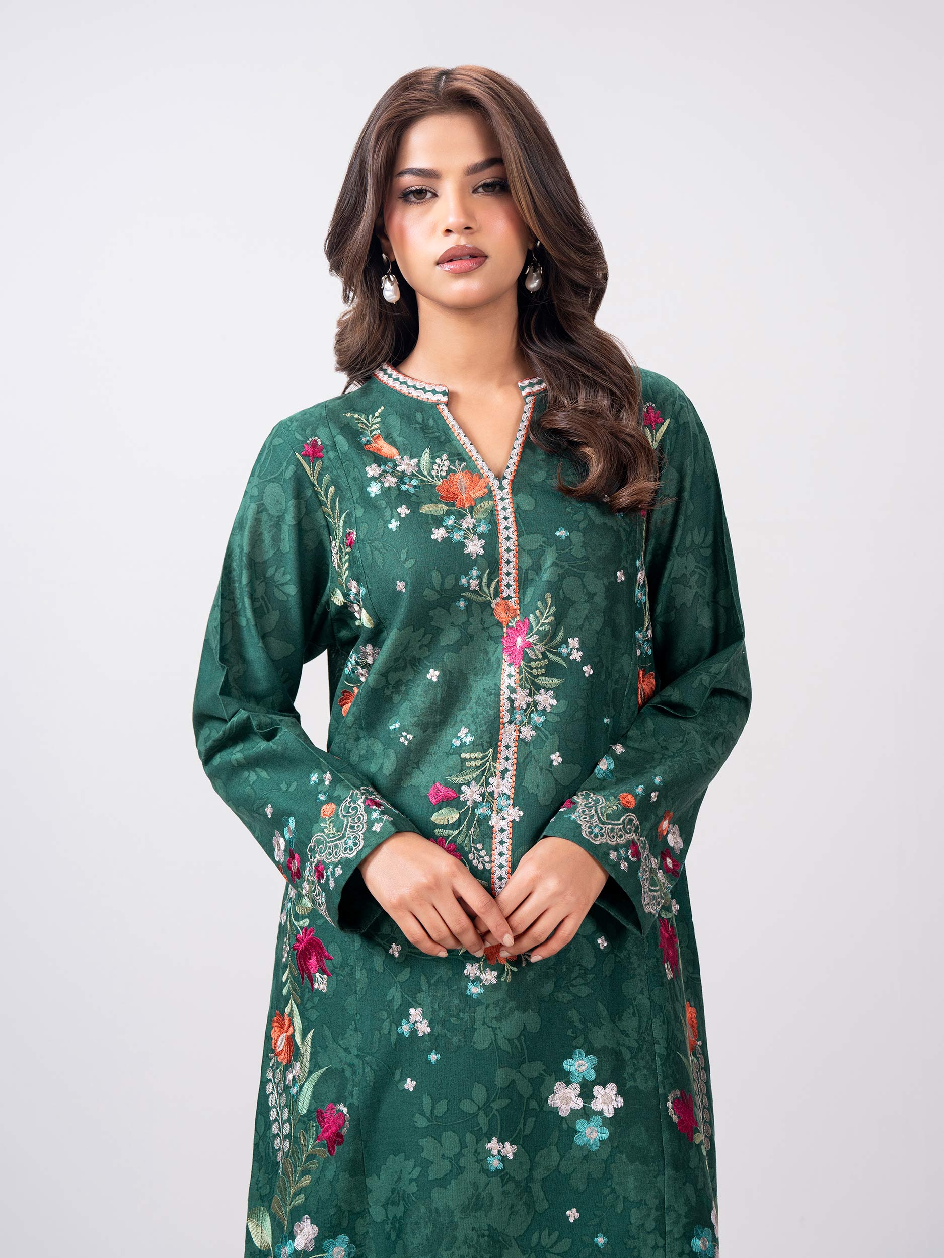 2 Piece Khaddar Suit- Embroidered (Pret) - Image 3