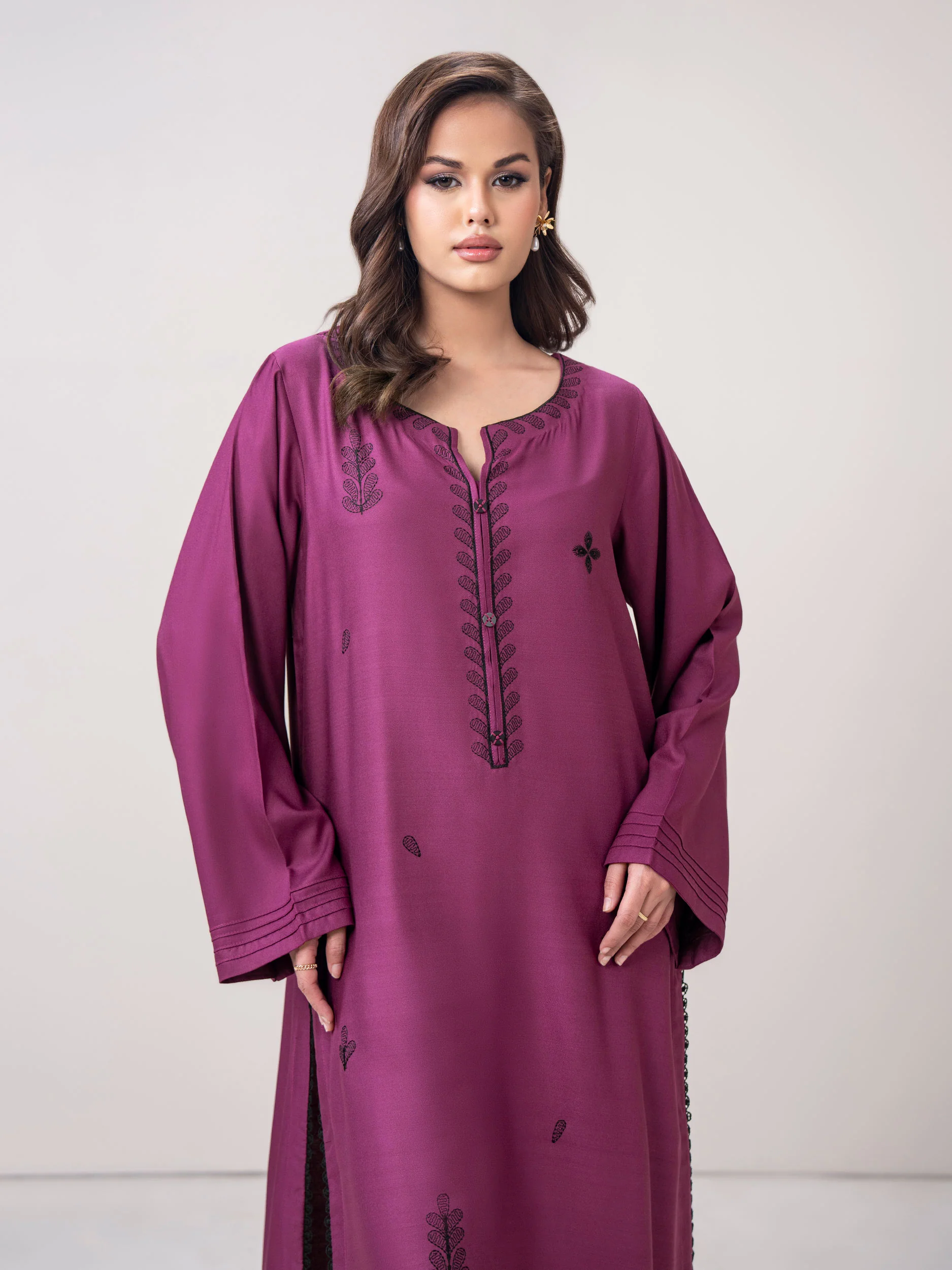 Khaddar Shirt- Embroidered (Pret) - Image 4