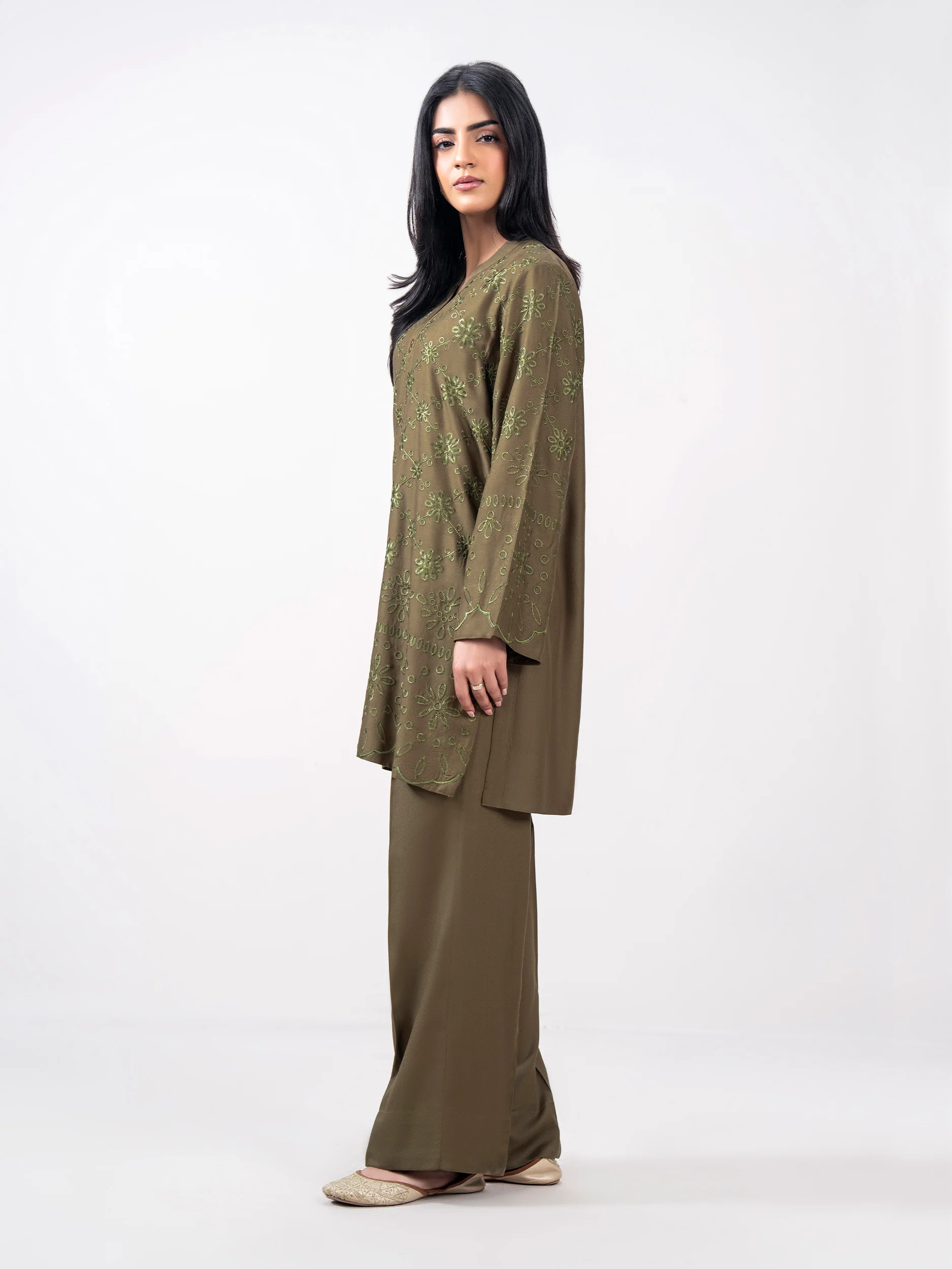 2 Piece Crepe Suit- Embroidered (Pret) - Image 2