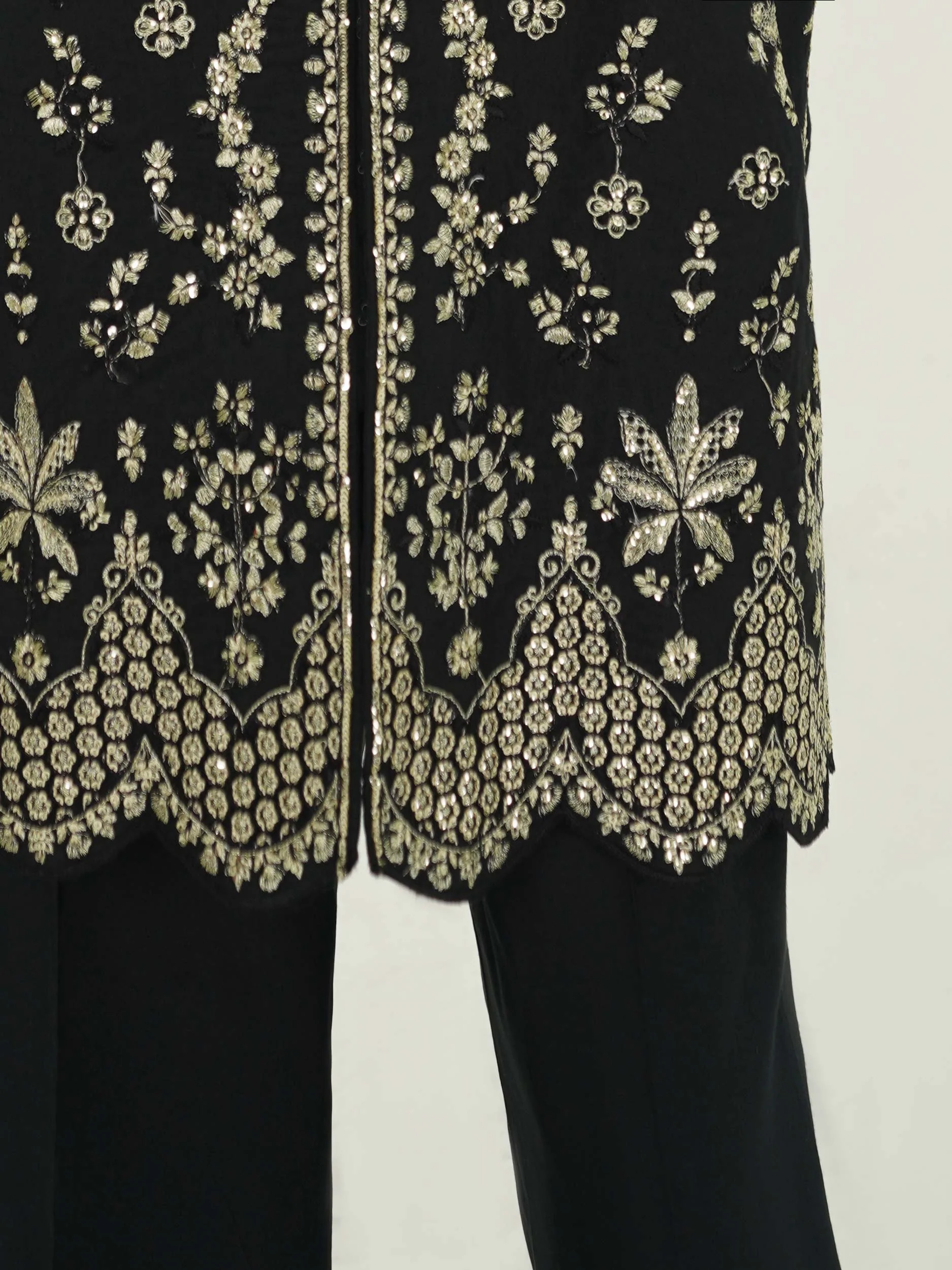 2 Piece Khaddi Silk Suit-Embroidered (Pret) - Image 6